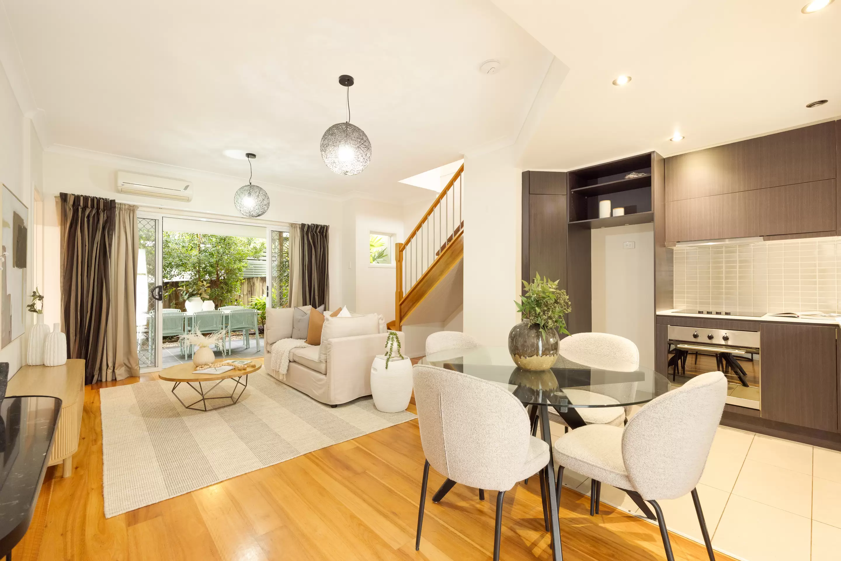 2/16 Ormuz Street, Carina Heights Sold by Aurora Property - image 3