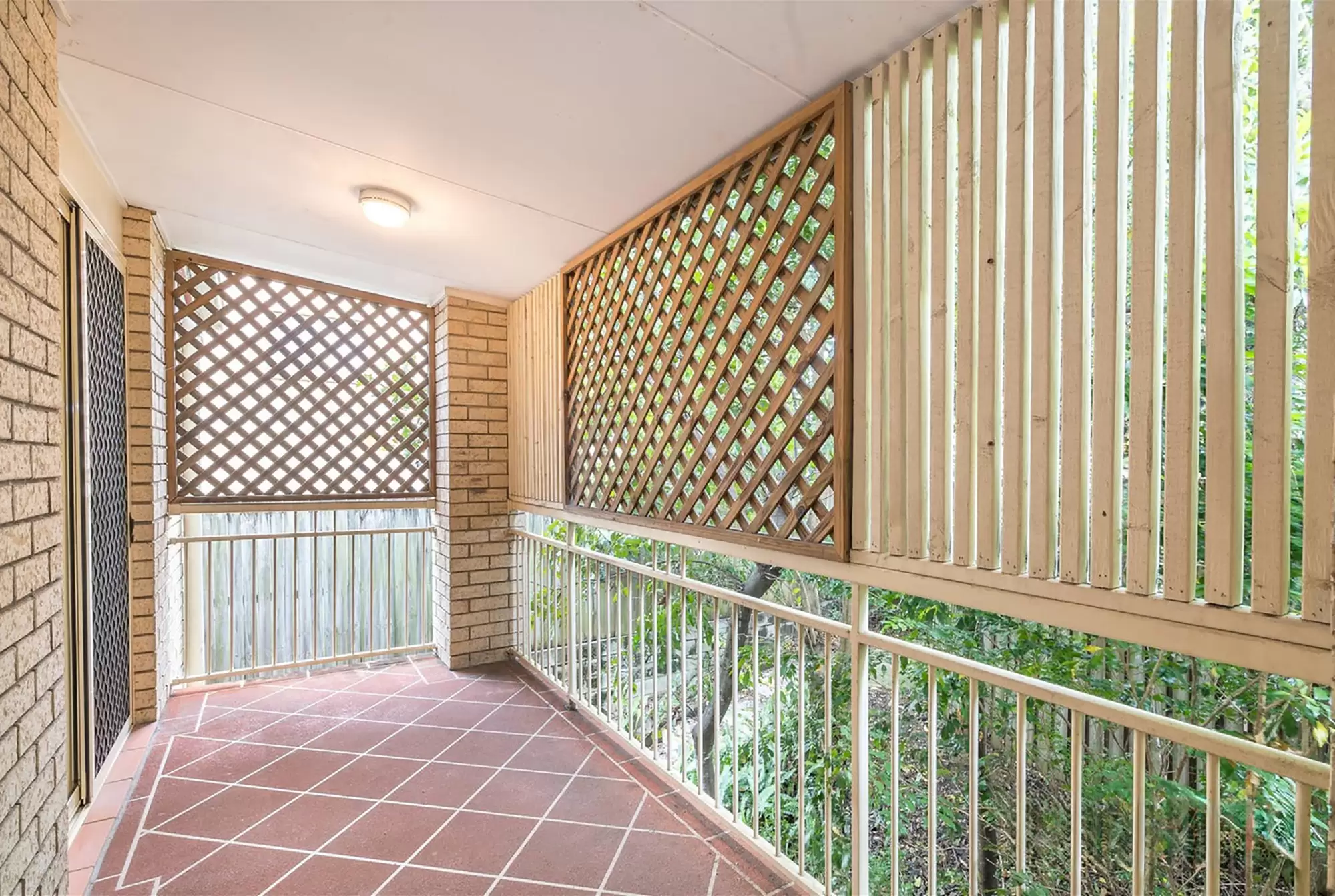 6/17 Hubert Street, Woolloongabba Sold by Aurora Property - image 7