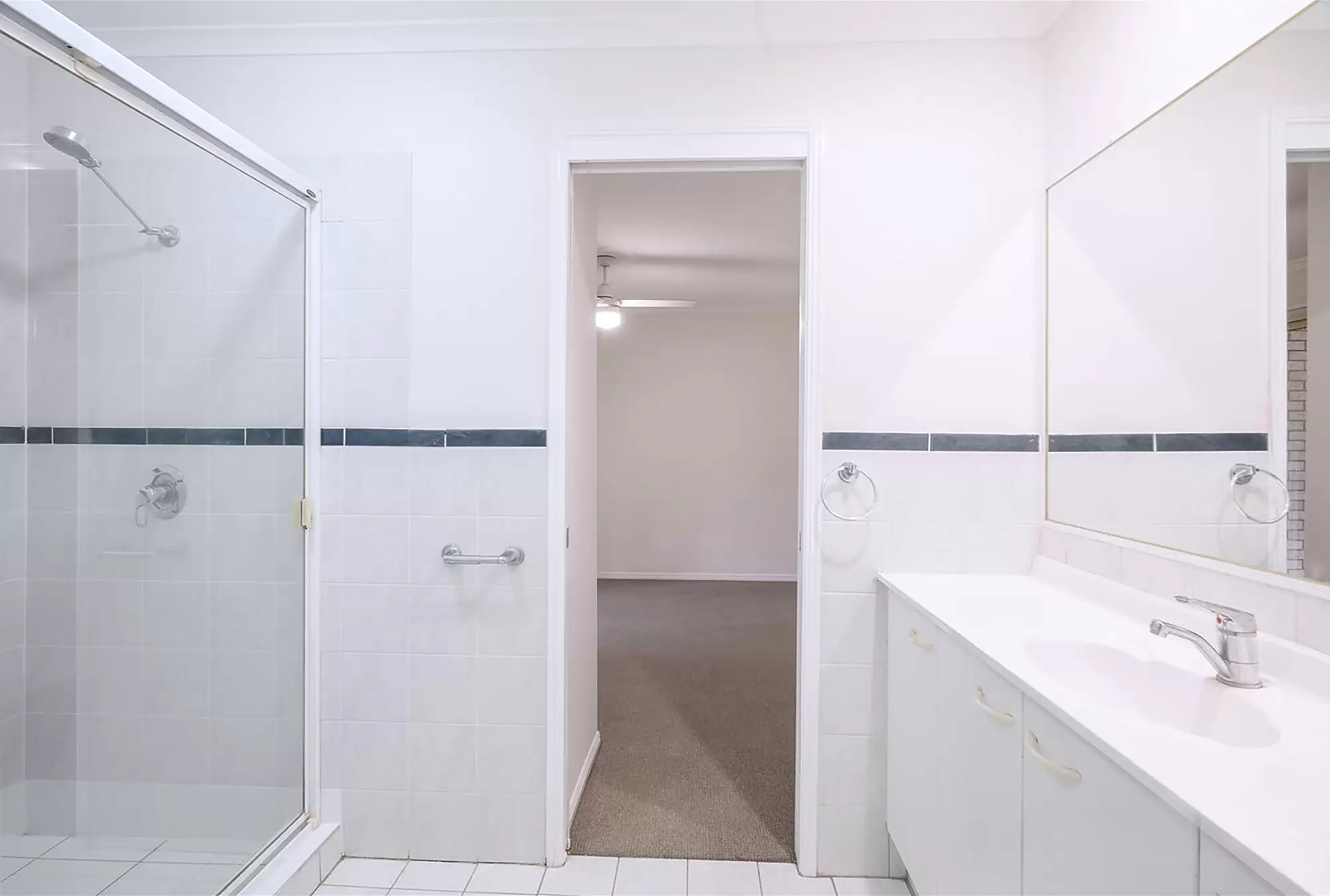 6/17 Hubert Street, Woolloongabba Sold by Aurora Property - image 5