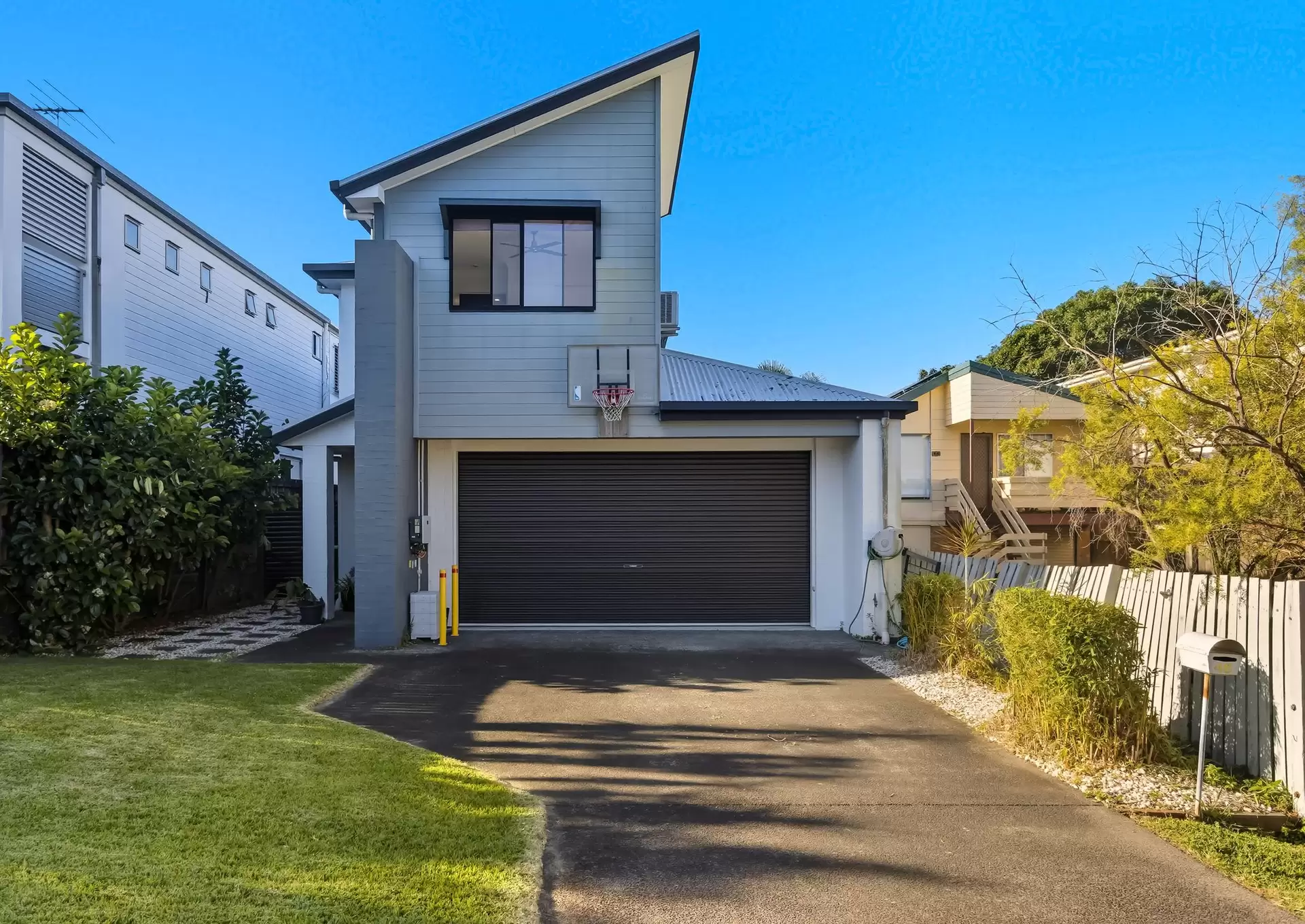 46 Karthina Street, Bulimba Leased by Aurora Property - image 1