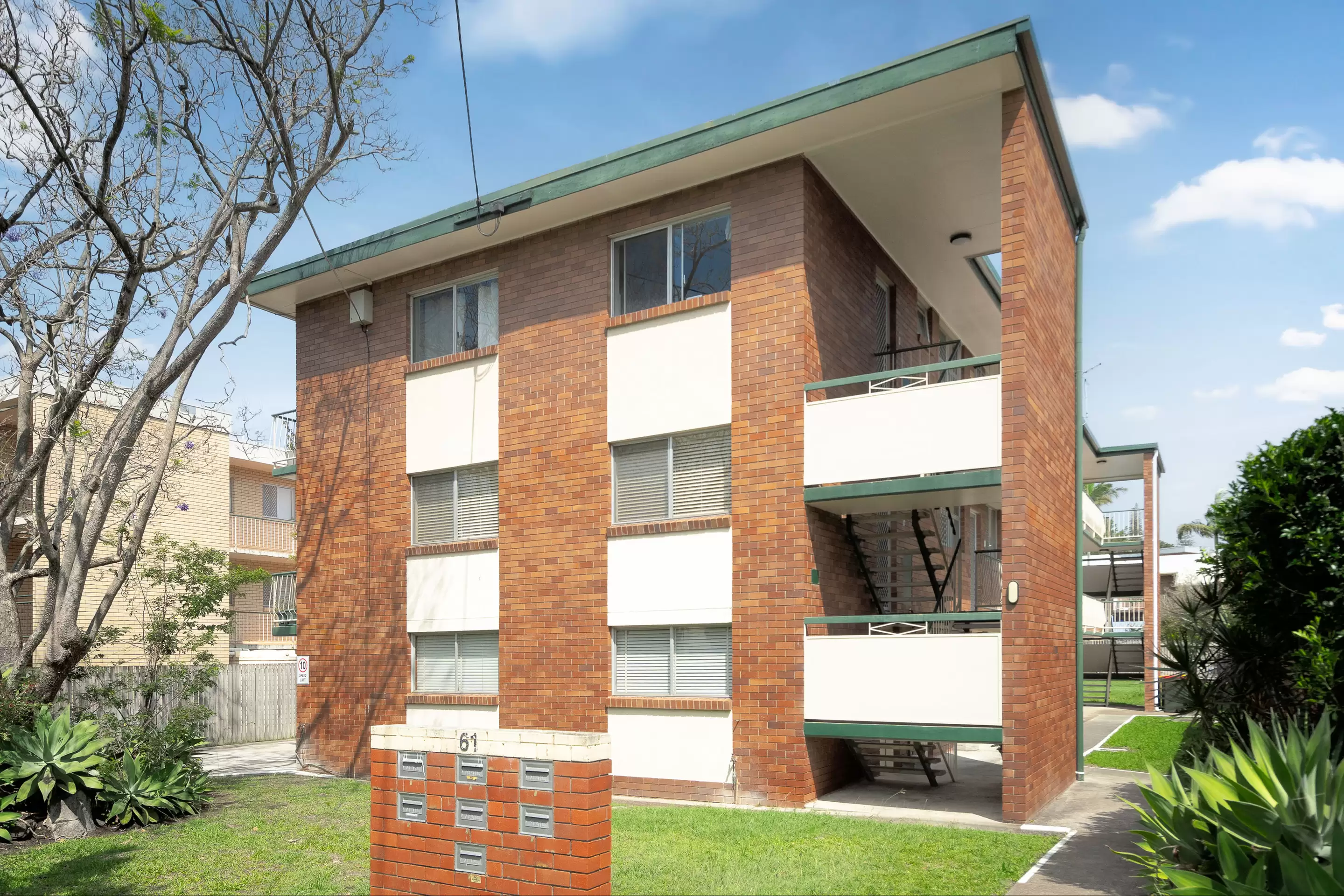 3/61 Derby Street, Coorparoo Sold by Aurora Property - image 1