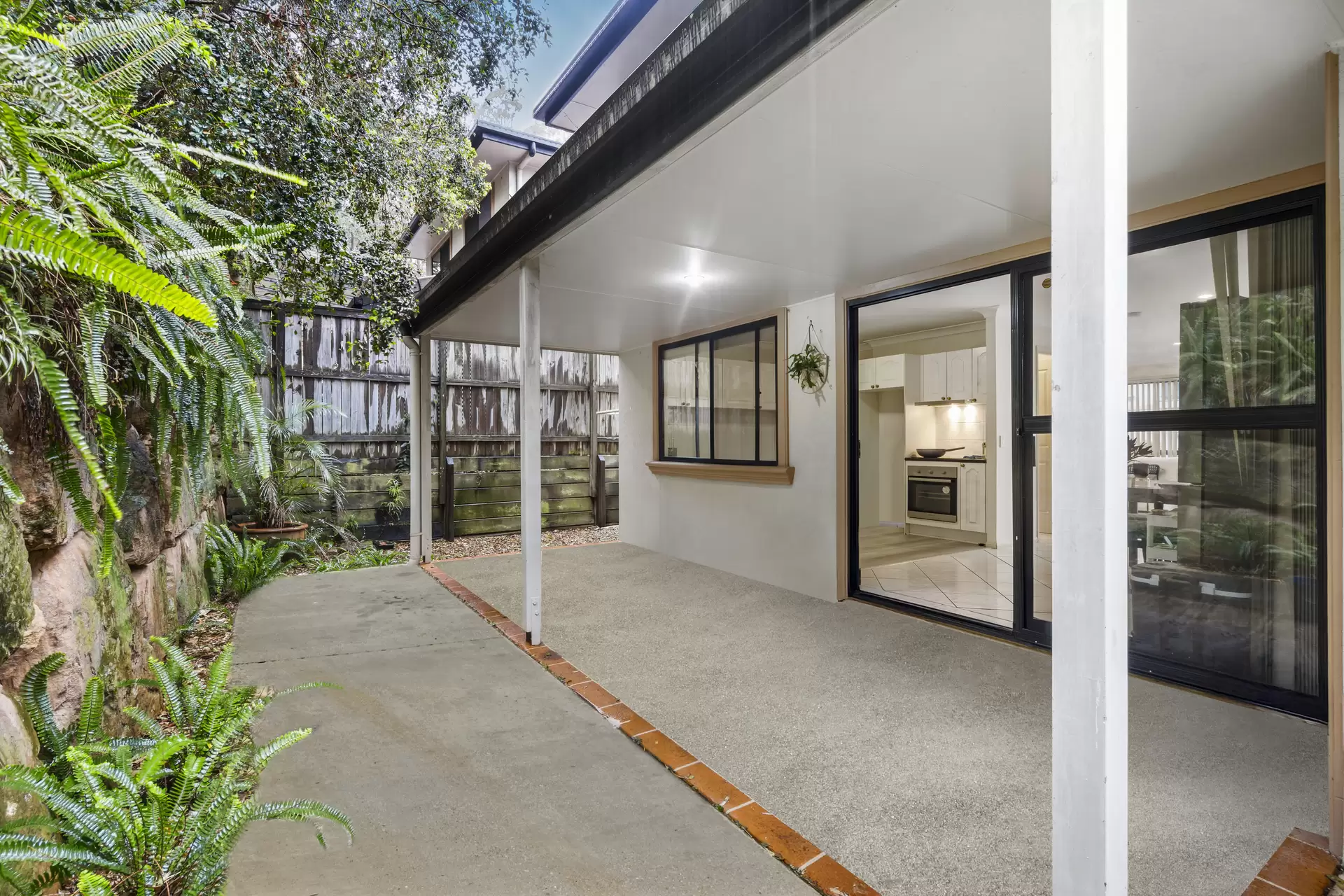23/12 Greendale Way, Carindale Sold by Aurora Property - image 1