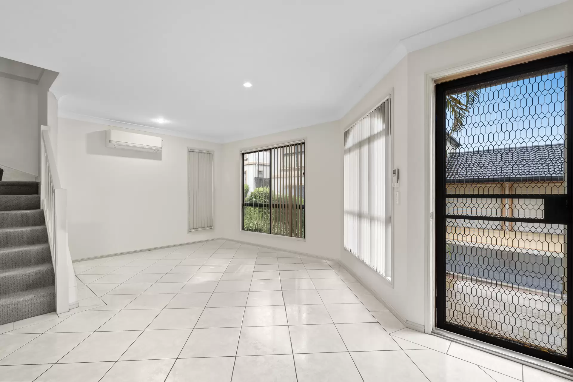 23/12 Greendale Way, Carindale Sold by Aurora Property - image 1
