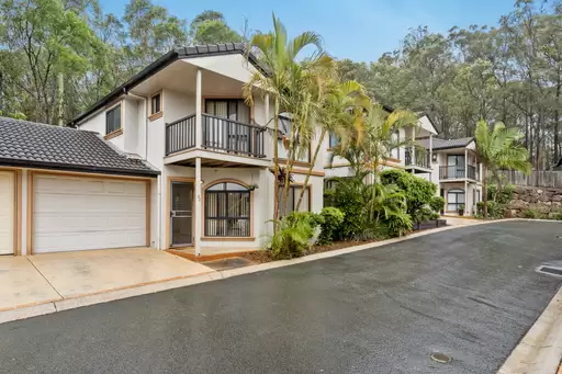 23/12 Greendale Way, Carindale Sold by Aurora Property