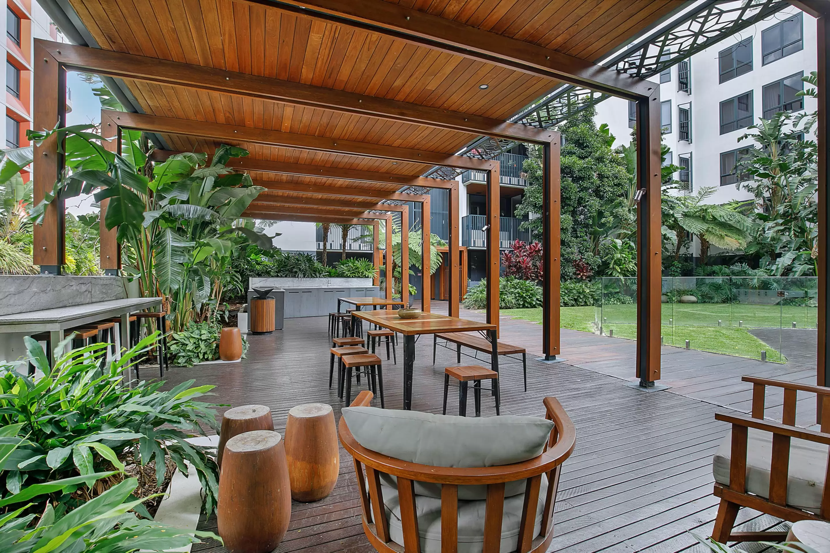 1609/4 Hubert Street, Woolloongabba Sold by Aurora Property - image 10