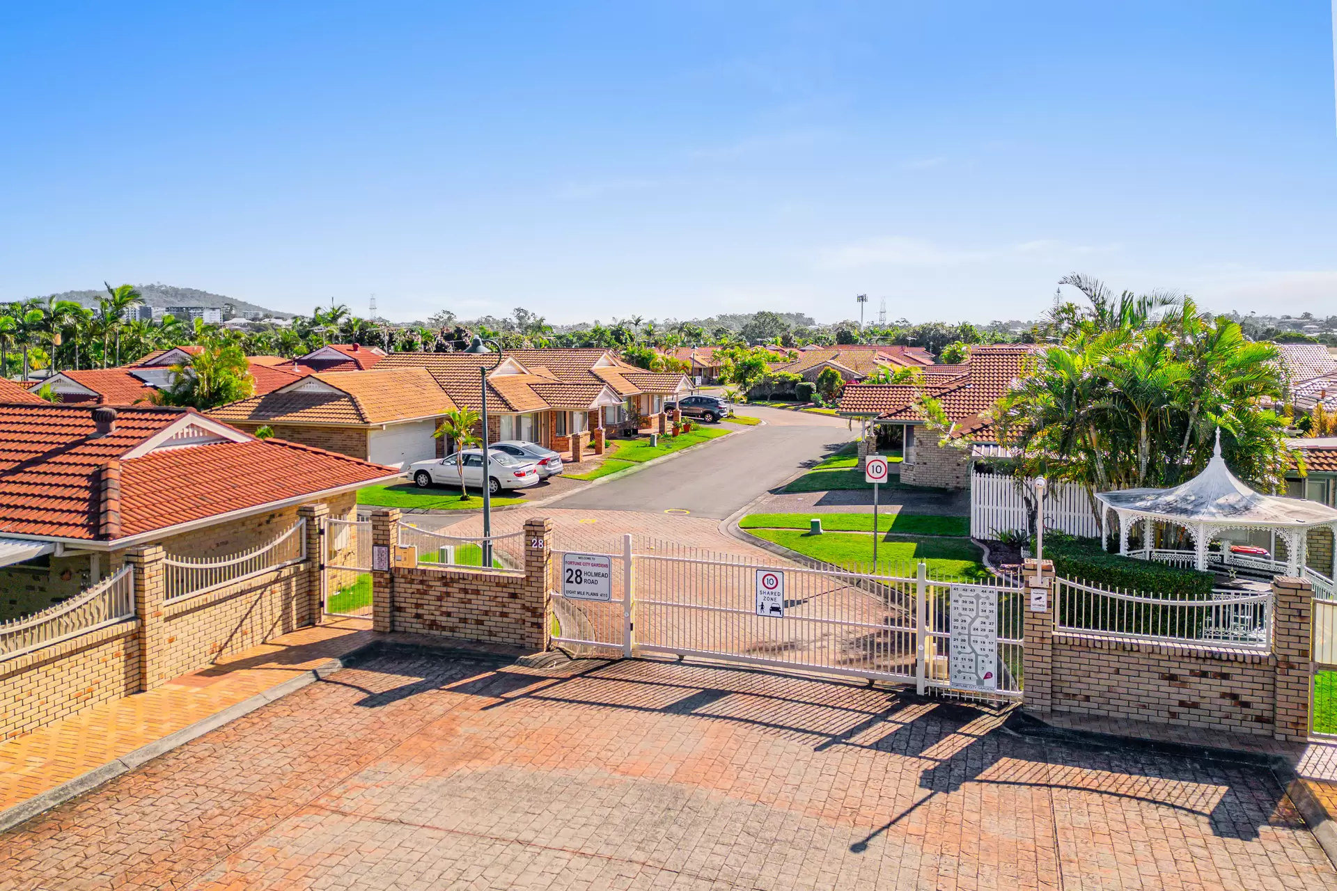 19/28 Holmead Road, Eight Mile Plains Sold by Aurora Property - image 1