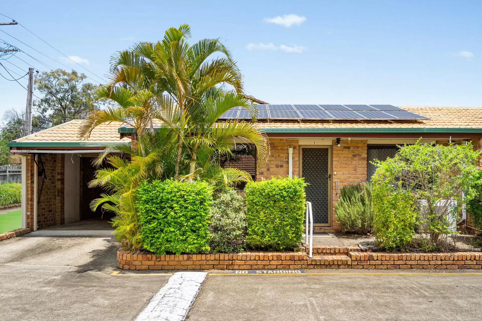 1/194 Ewing Road, Woodridge Sold by Aurora Property - image 1
