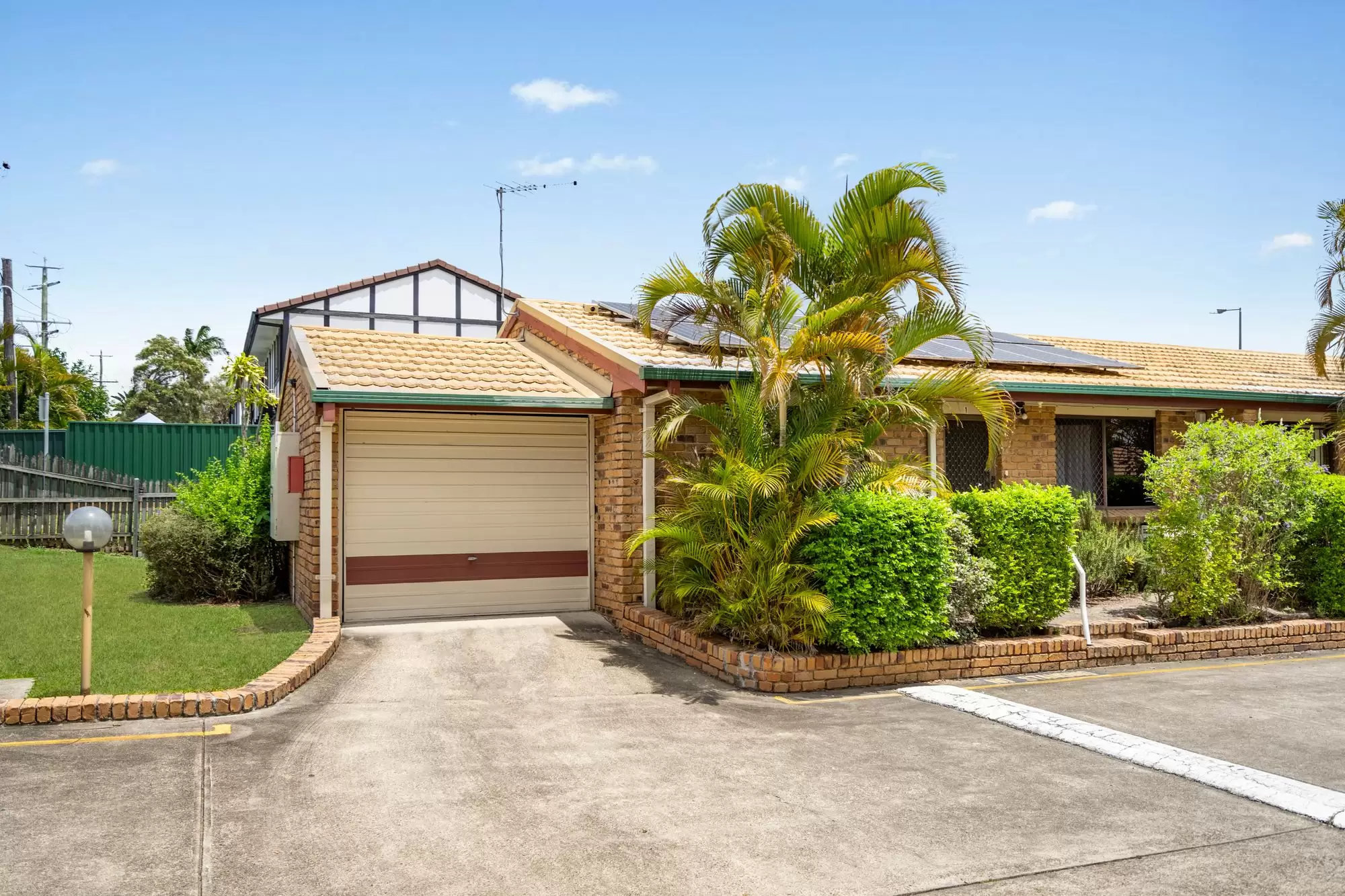 1/194 Ewing Road, Woodridge Sold by Aurora Property - image 2