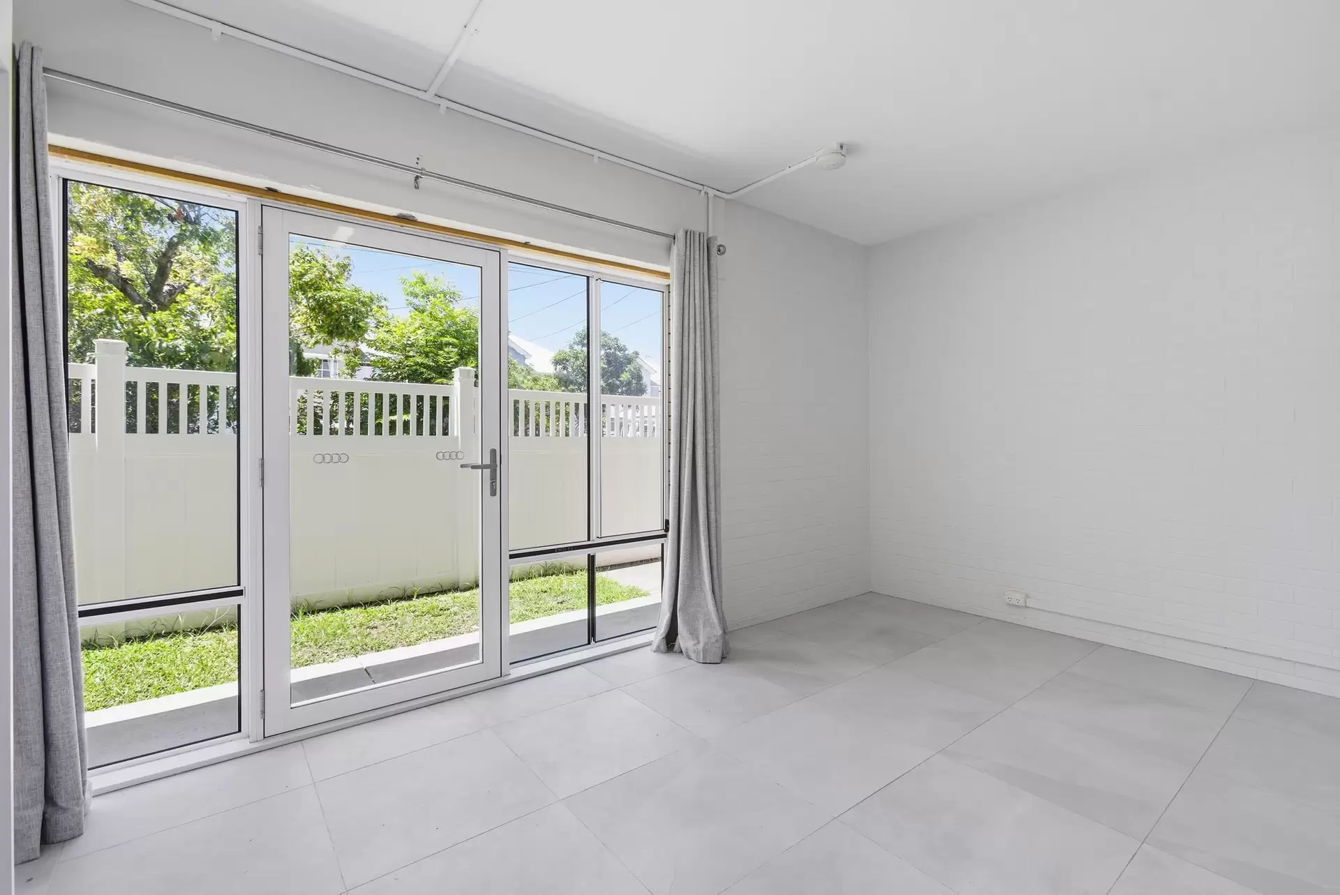 1a/105 Beatrice Terrace, Ascot Leased by Aurora Property - image 1
