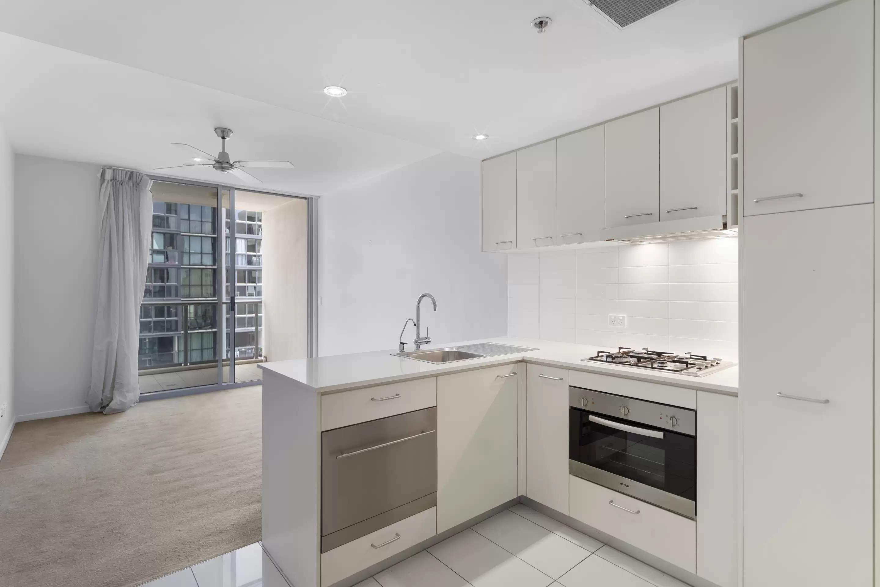 2603/127 Charlotte Street, Brisbane City Sold by Aurora Property - image 2