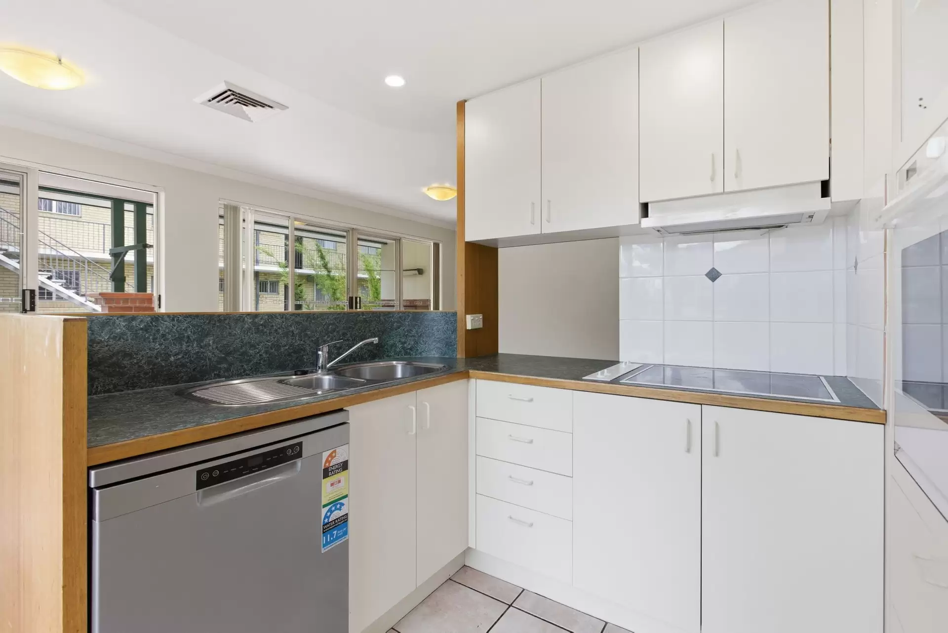 6/90-92 Racecourse Road, Ascot Leased by Aurora Property - image 1