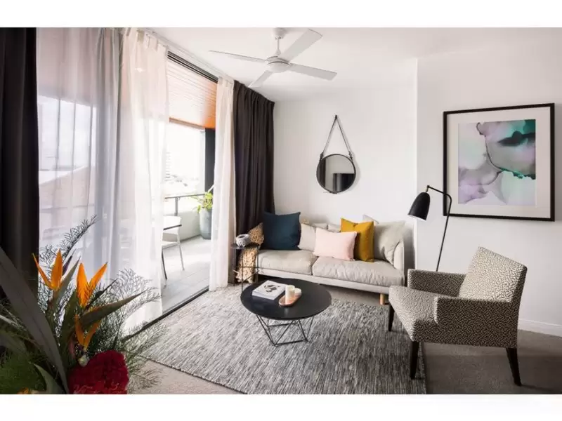 1203/4 Hubert Street, Woolloongabba Sold by Aurora Property - image 3