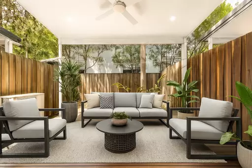 4/122 Waverley Street, Annerley Sold by Aurora Property