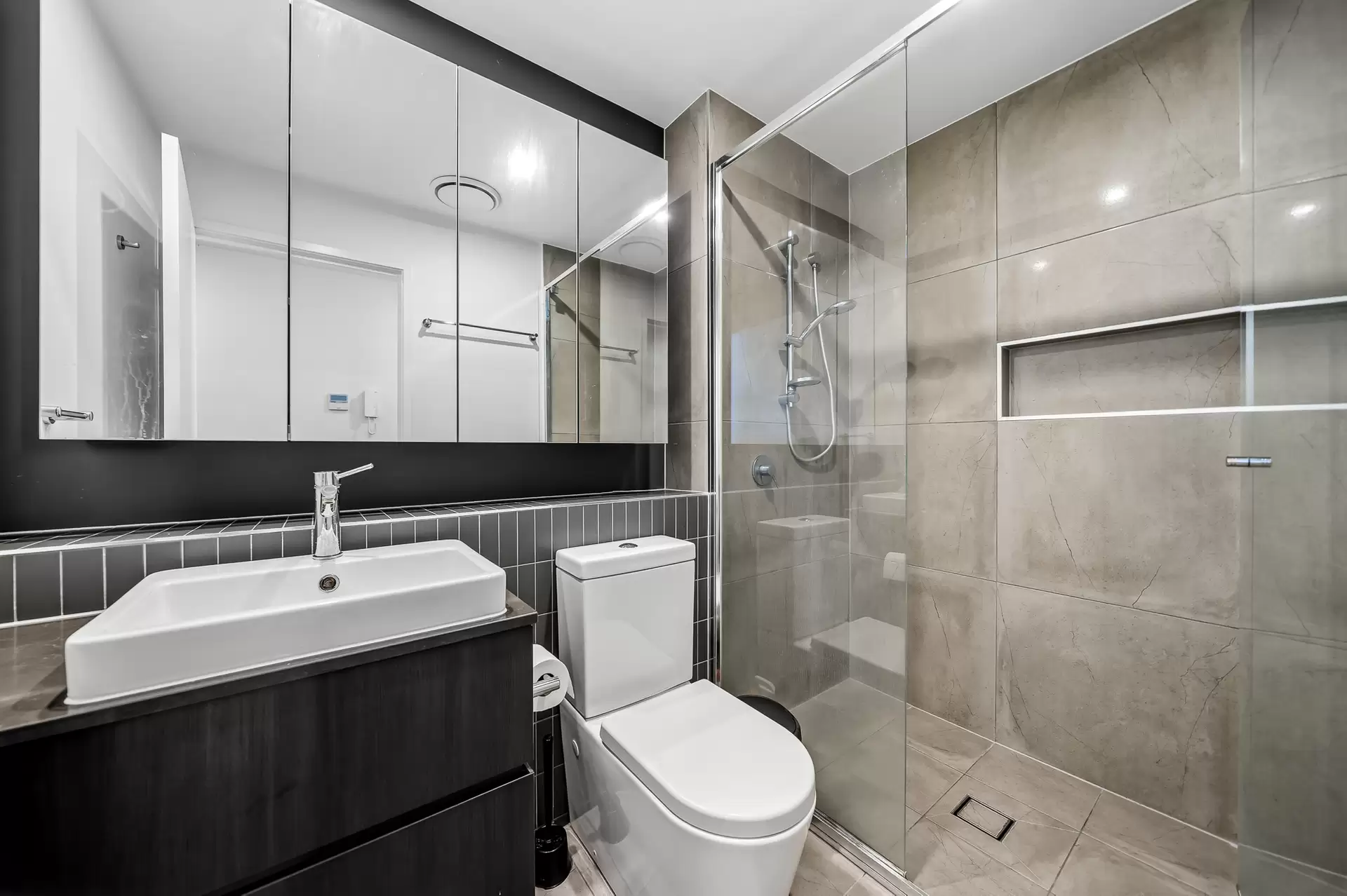604/17 Gibbon Street, Woolloongabba Sold by Aurora Property - image 1