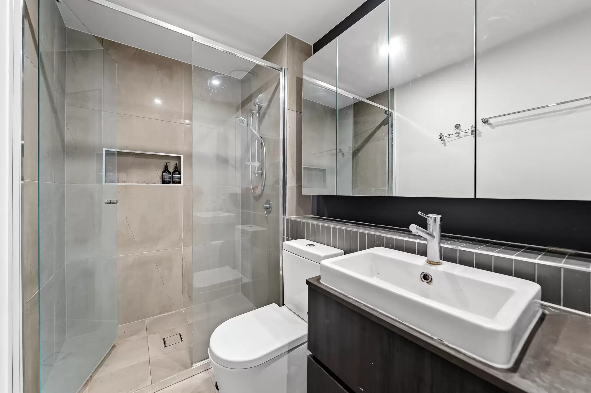 604/17 Gibbon Street, Woolloongabba Sold by Aurora Property - image 11