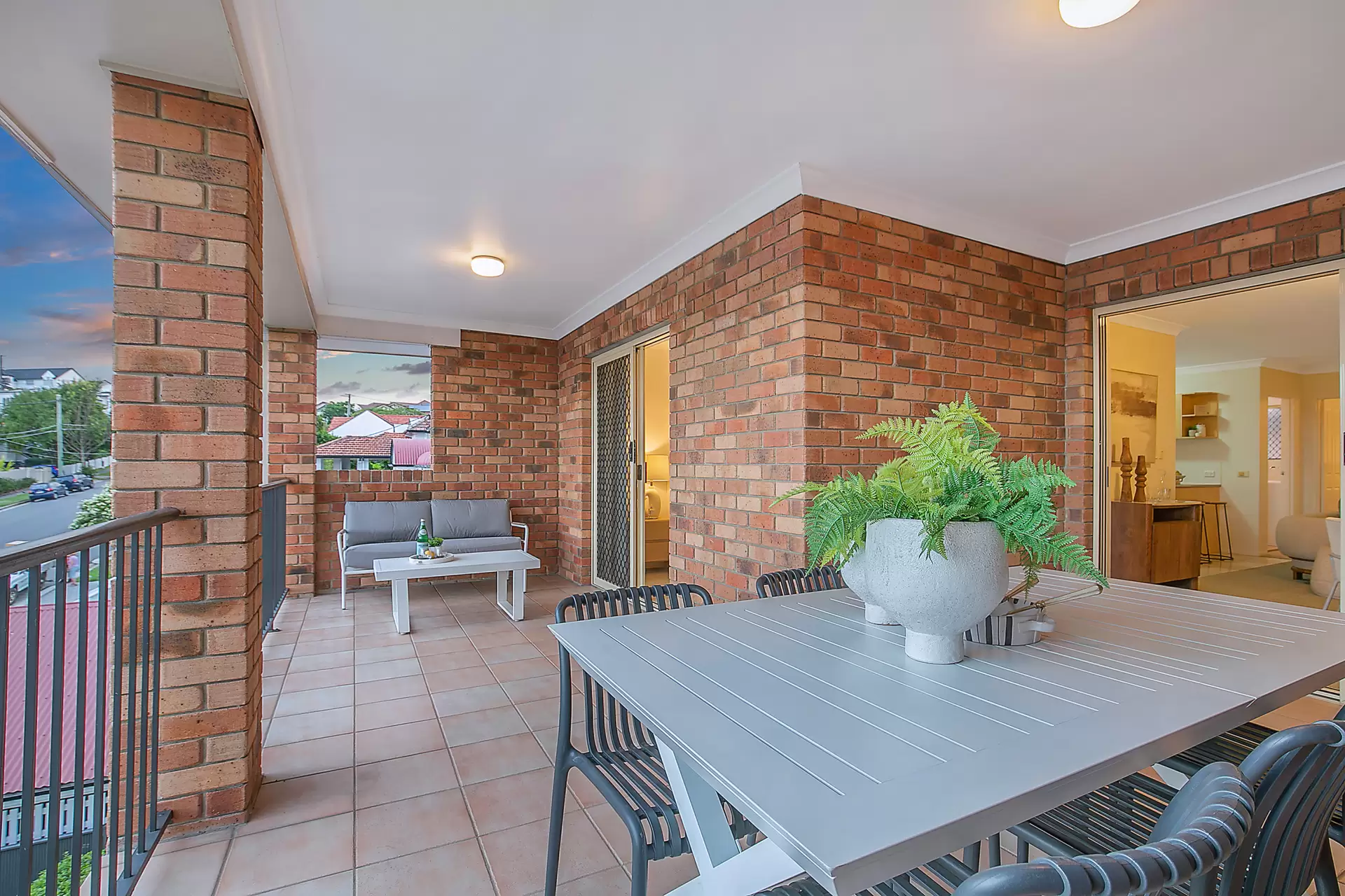 5/69 Shakespeare Street, Coorparoo Sold by Aurora Property - image 1