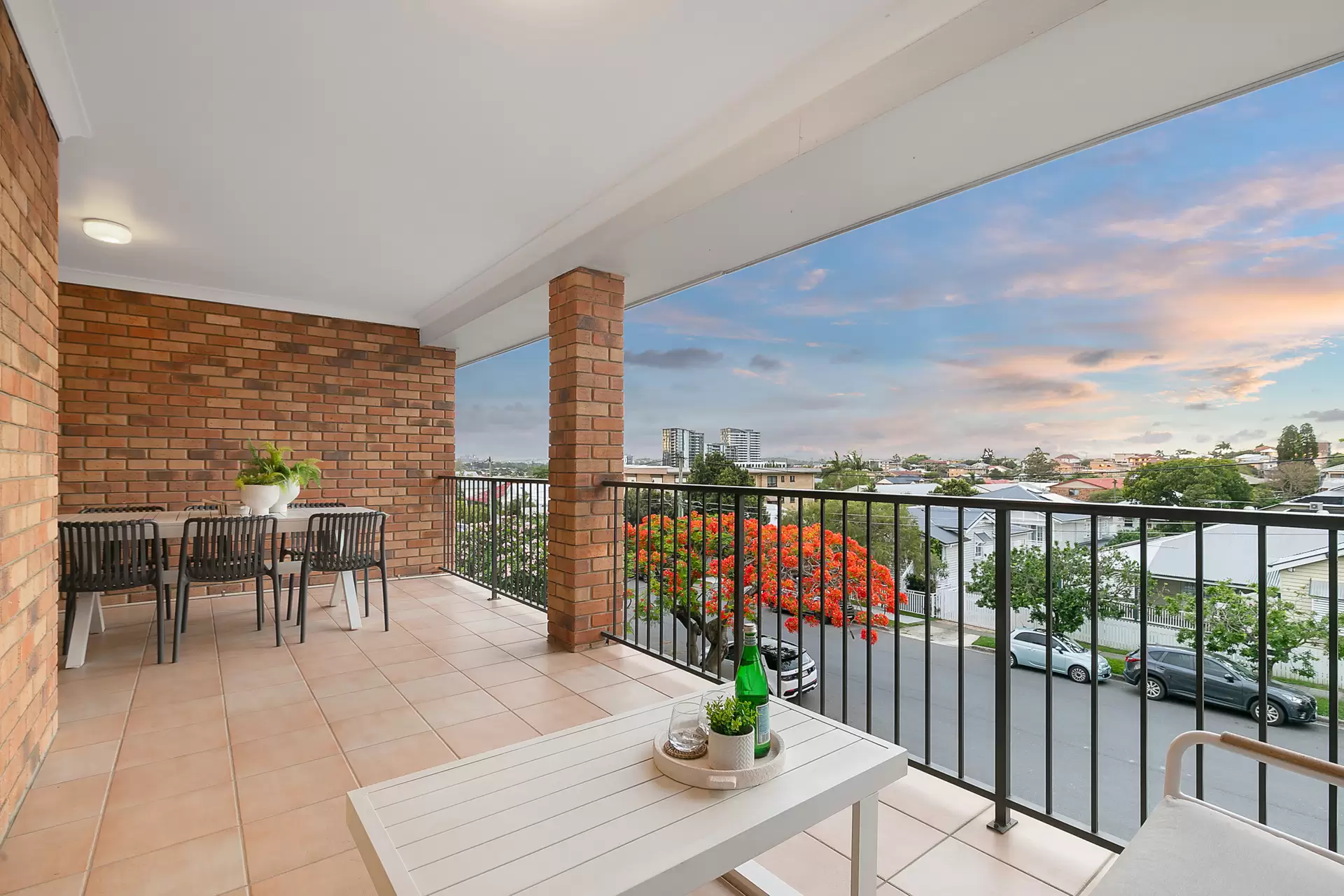 5/69 Shakespeare Street, Coorparoo Sold by Aurora Property - image 1