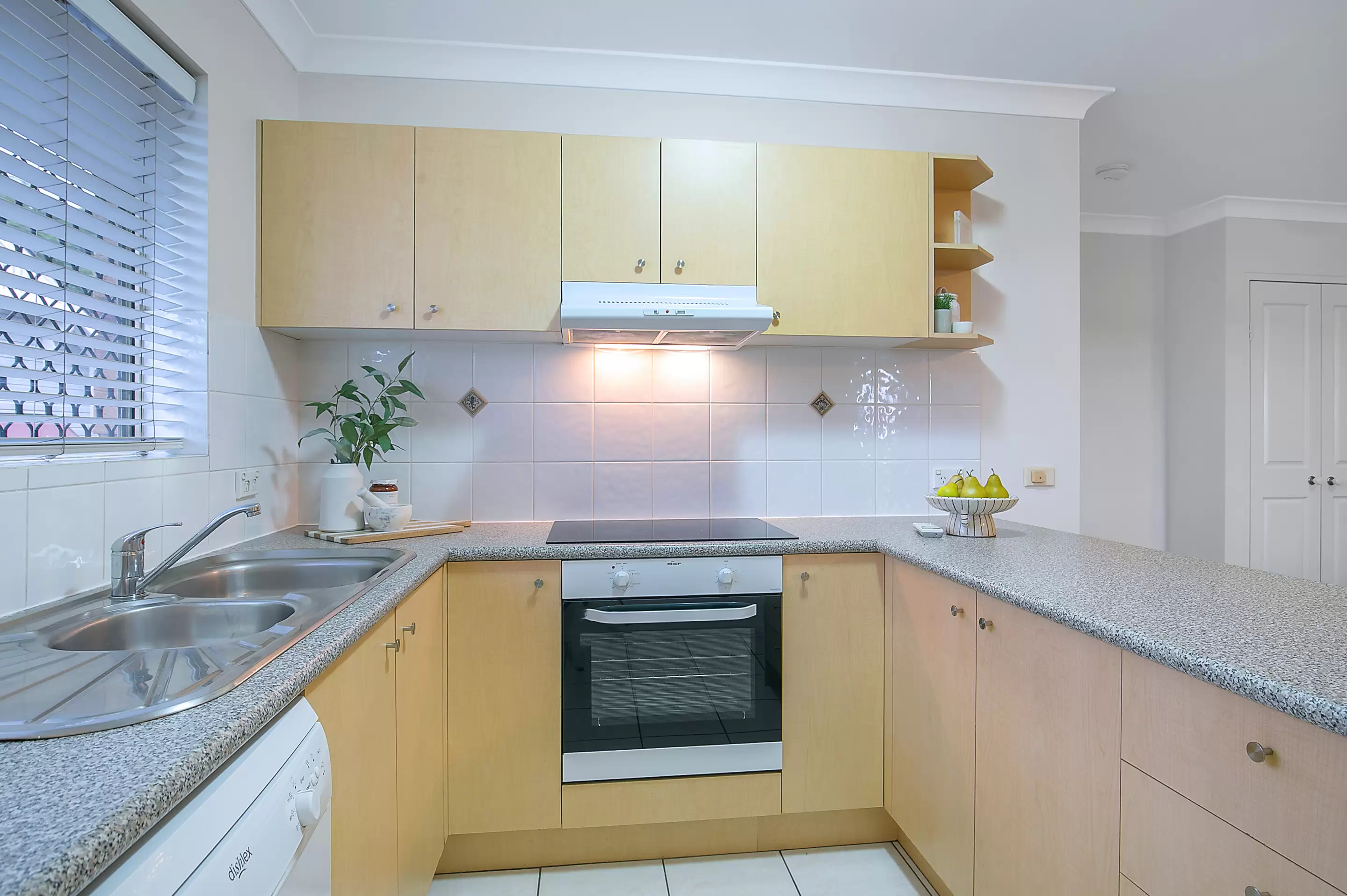 5/69 Shakespeare Street, Coorparoo Sold by Aurora Property - image 2