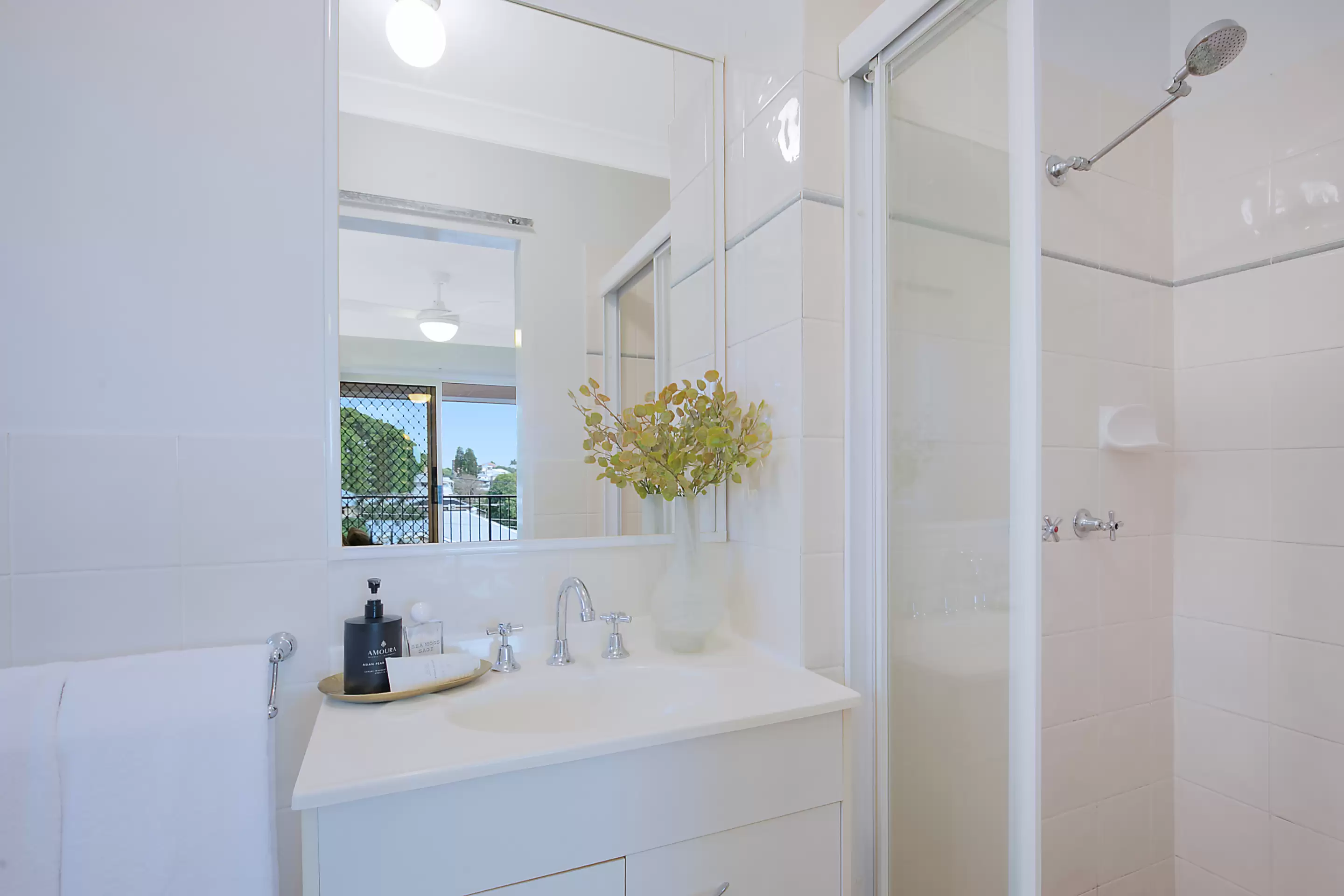 5/69 Shakespeare Street, Coorparoo Sold by Aurora Property - image 4