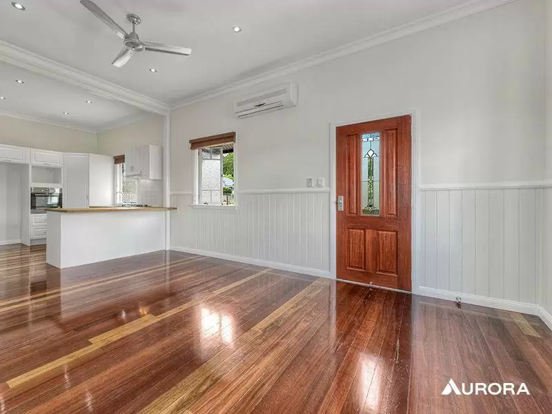 7 Mina Parade, Newmarket Leased by Aurora Property - image 2