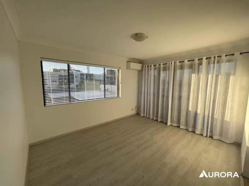8/70 Latrobe Street, East Brisbane Leased by Aurora Property - image 3