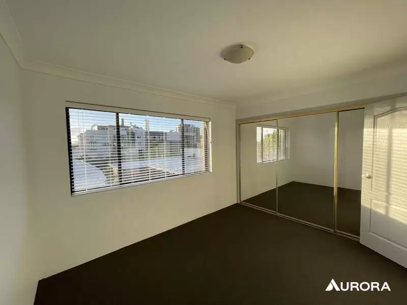 8/70 Latrobe Street, East Brisbane Leased by Aurora Property - image 4