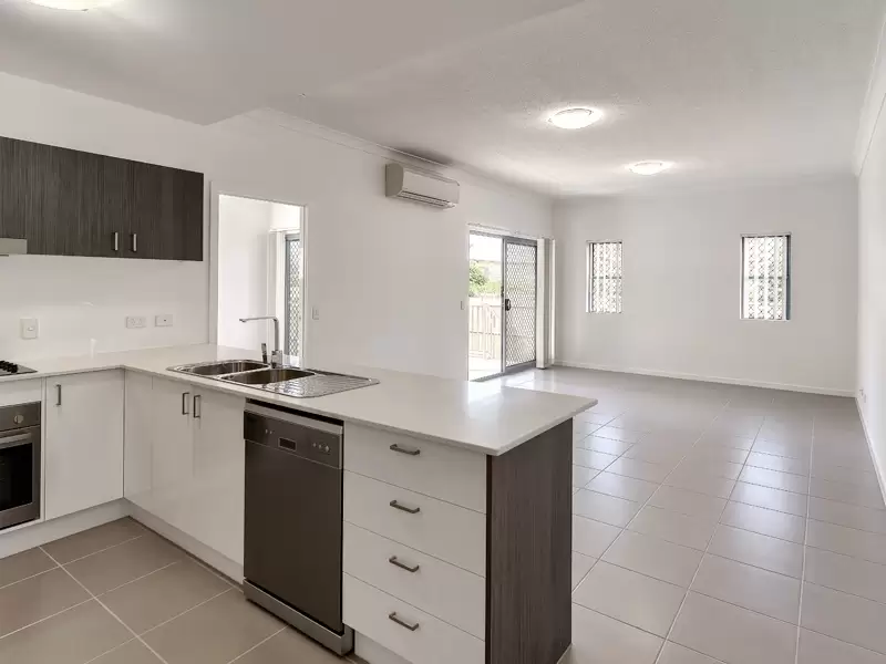 1/19 Halcomb Street, Zillmere Leased by Aurora Property - image 3
