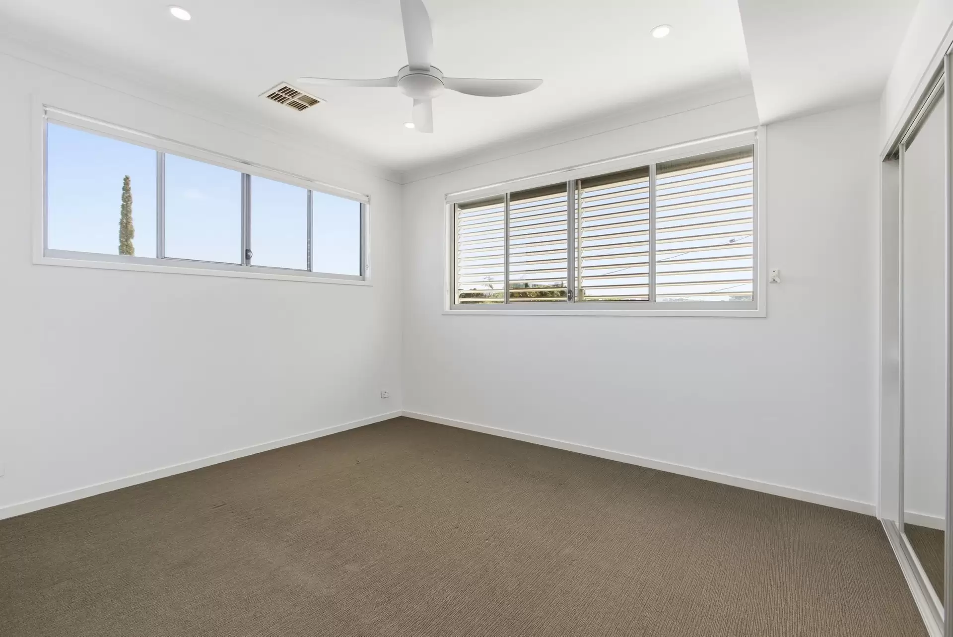 1/98 Mclennan Street, Wooloowin Leased by Aurora Property - image 1