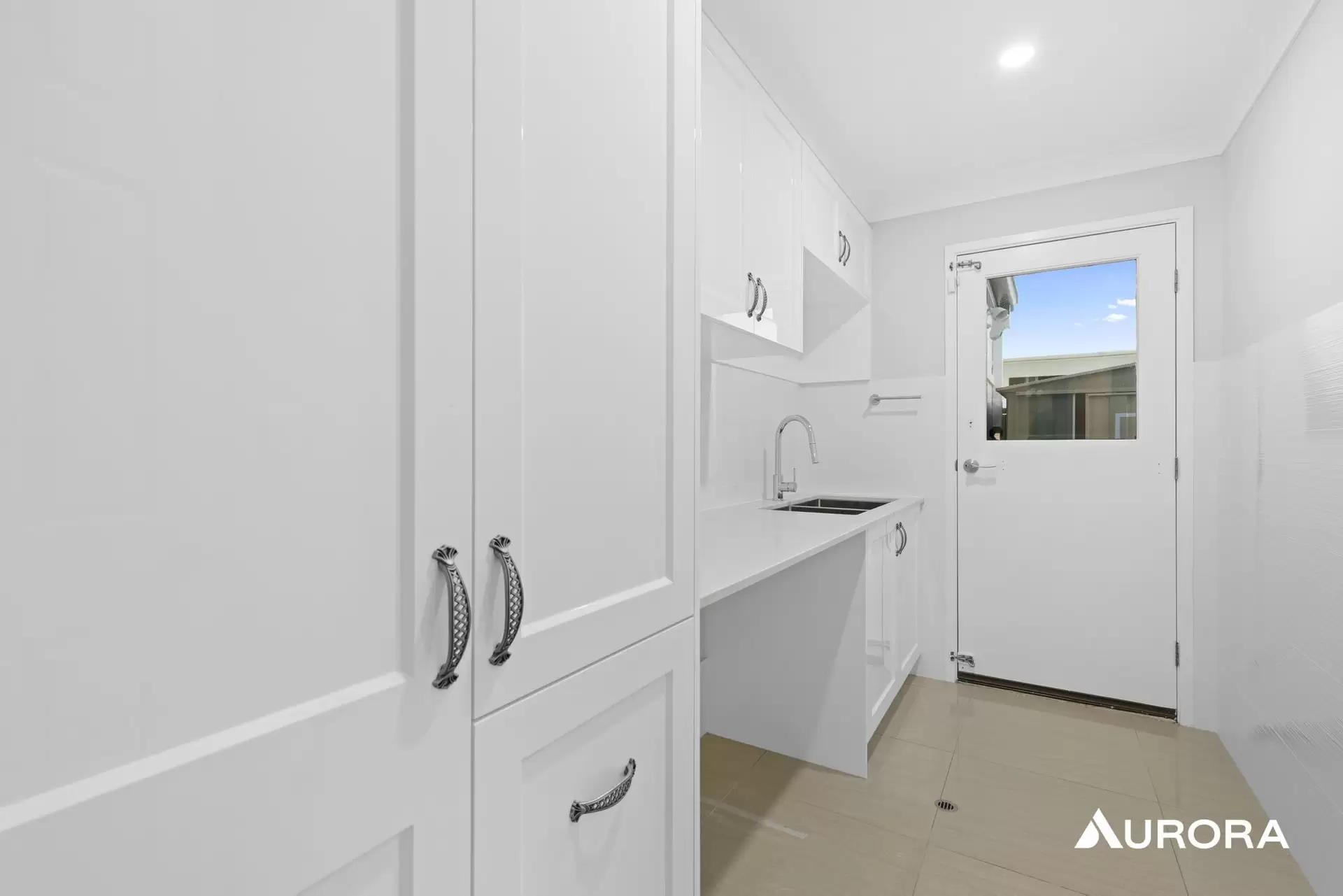 13 Parklane Pl, Bulimba For Lease by Aurora Property - image 1