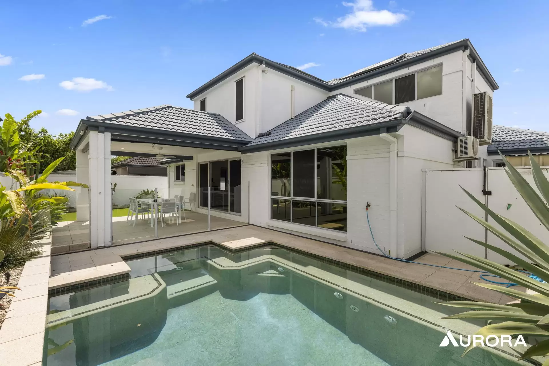 13 Parklane Pl, Bulimba For Lease by Aurora Property - image 1
