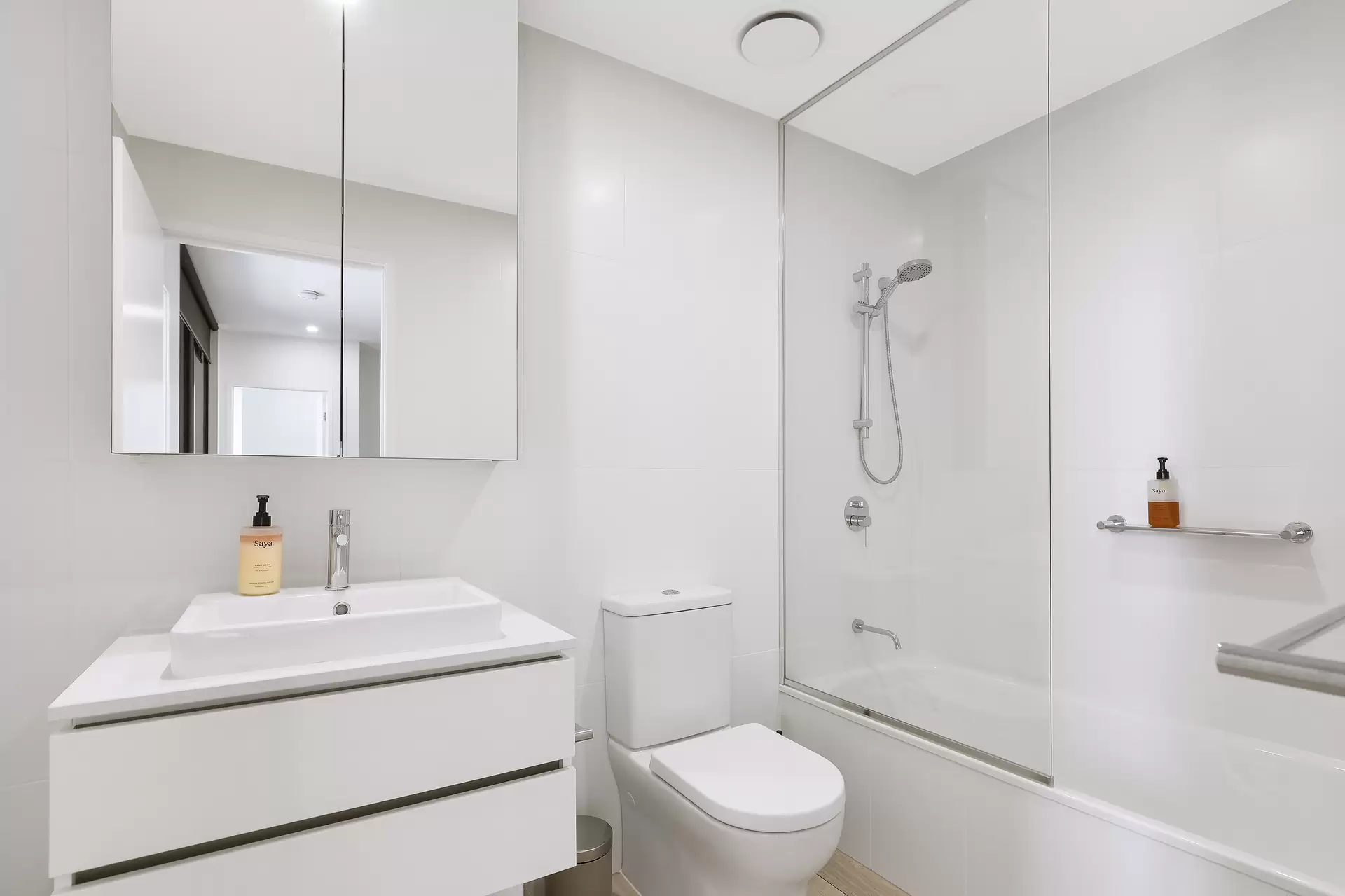 20605/7 Wharf Street, Hamilton Sold by Aurora Property - image 1