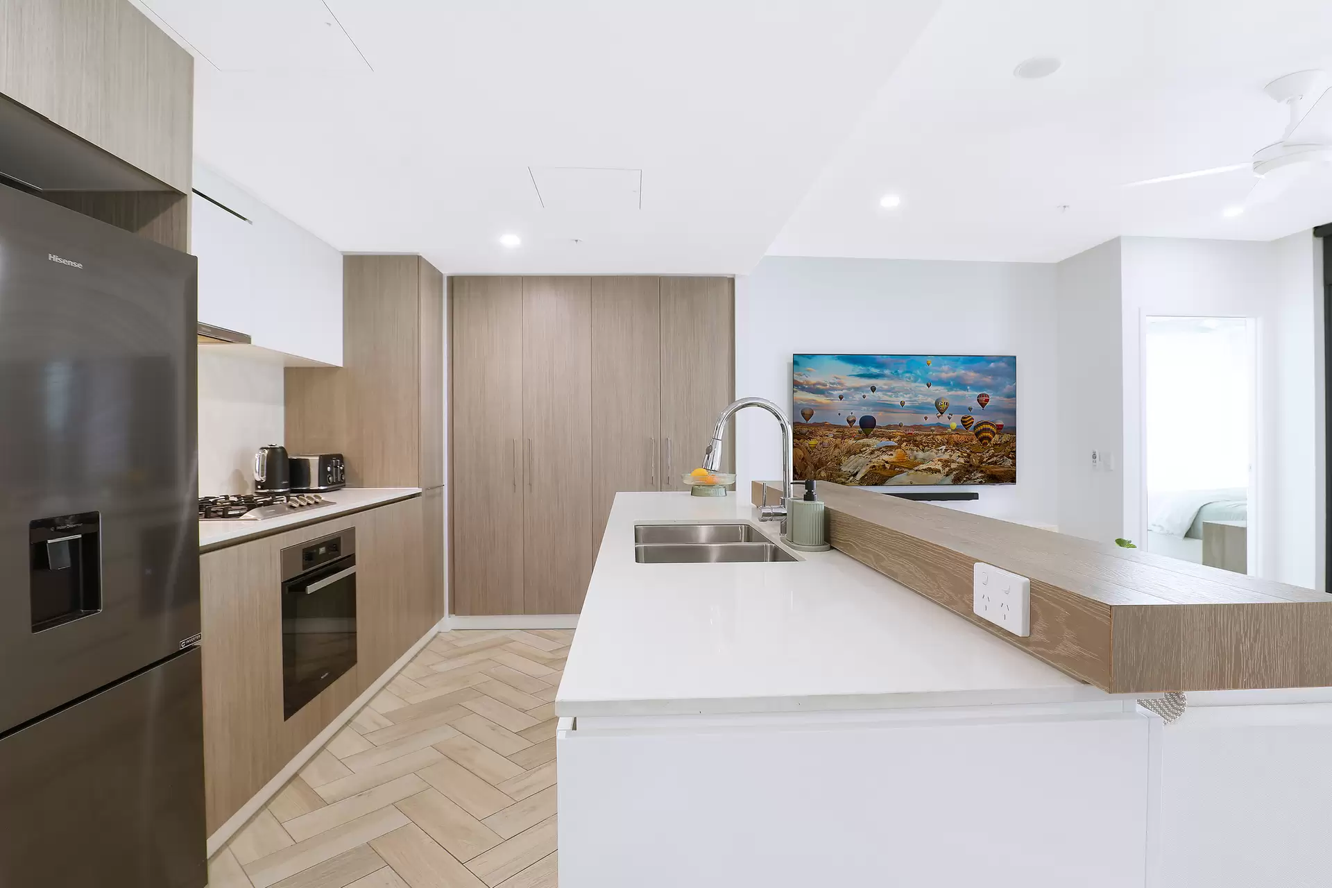 20605/7 Wharf Street, Hamilton Sold by Aurora Property - image 1