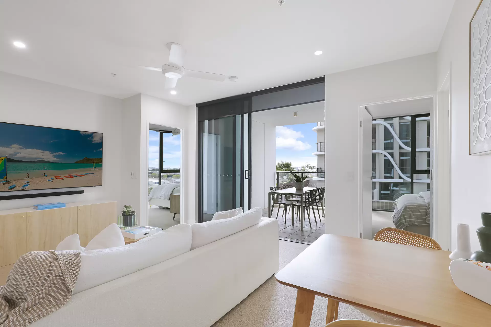 20605/7 Wharf Street, Hamilton Sold by Aurora Property - image 1