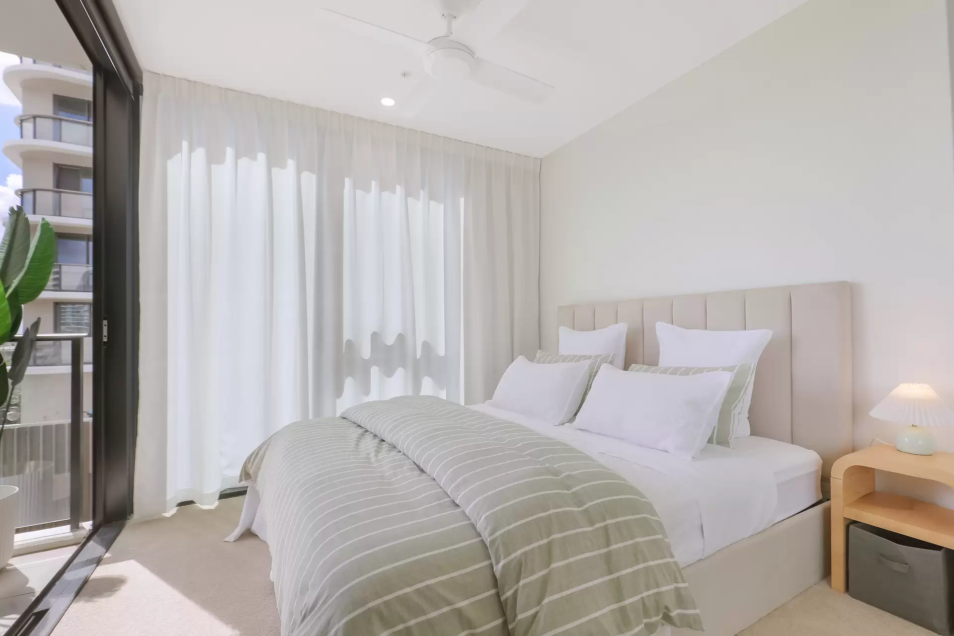20605/7 Wharf Street, Hamilton Sold by Aurora Property - image 1