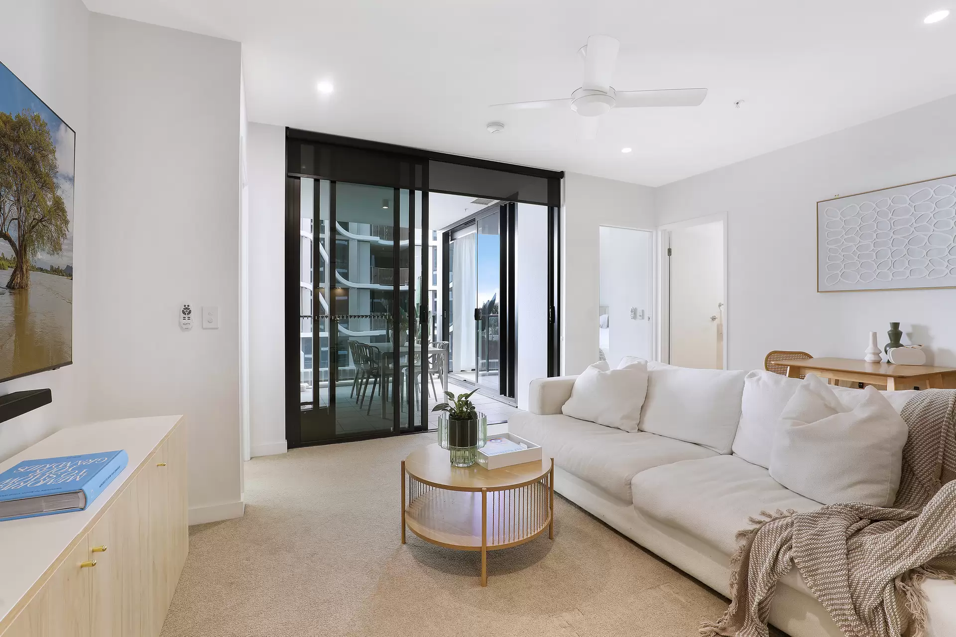 20605/7 Wharf Street, Hamilton Sold by Aurora Property - image 1