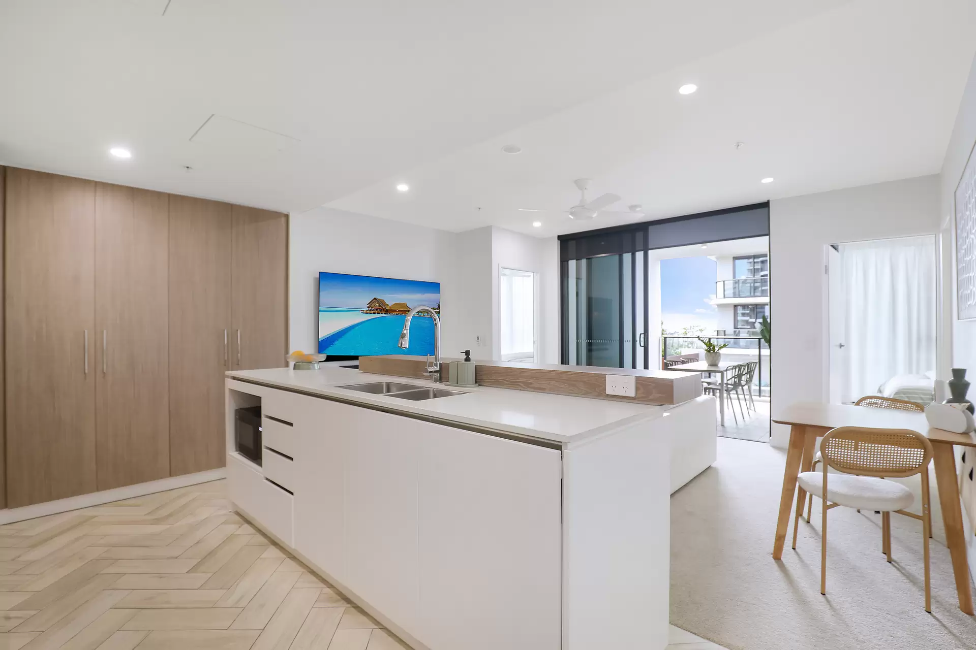20605/7 Wharf Street, Hamilton Sold by Aurora Property - image 1