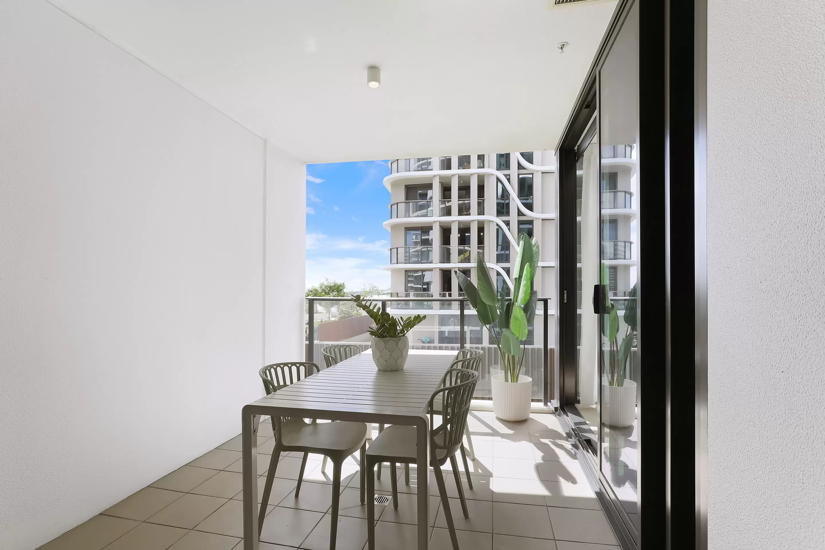 20605/7 Wharf Street, Hamilton Sold by Aurora Property - image 6