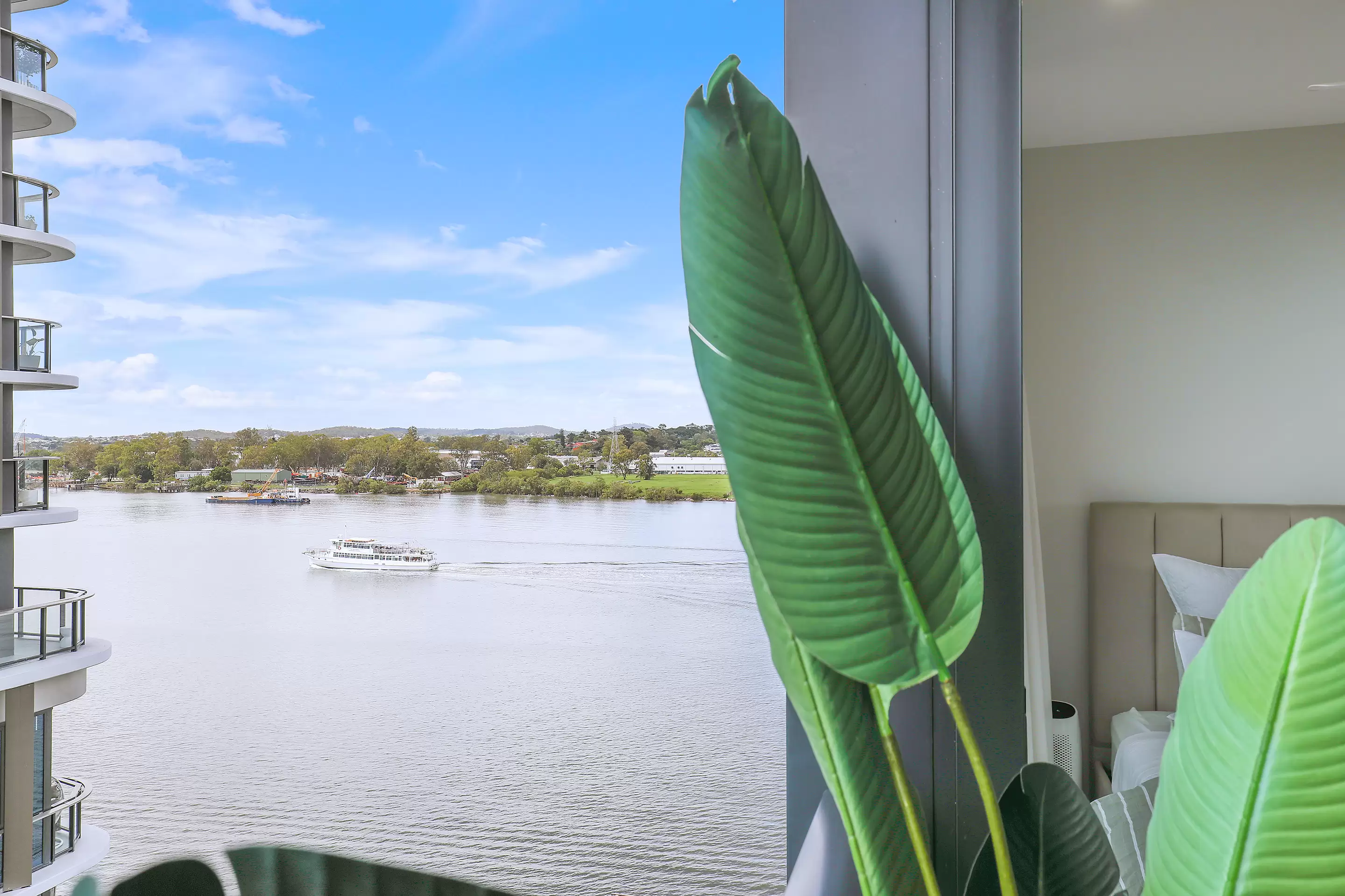 20605/7 Wharf Street, Hamilton Sold by Aurora Property - image 1