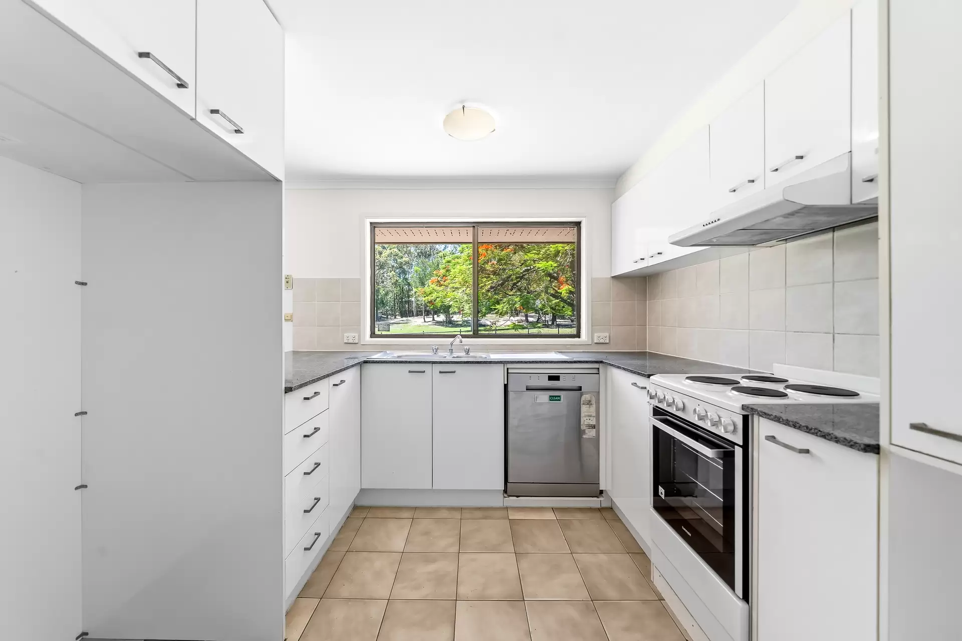 5 Morgan Court, Springwood Sold by Aurora Property - image 1