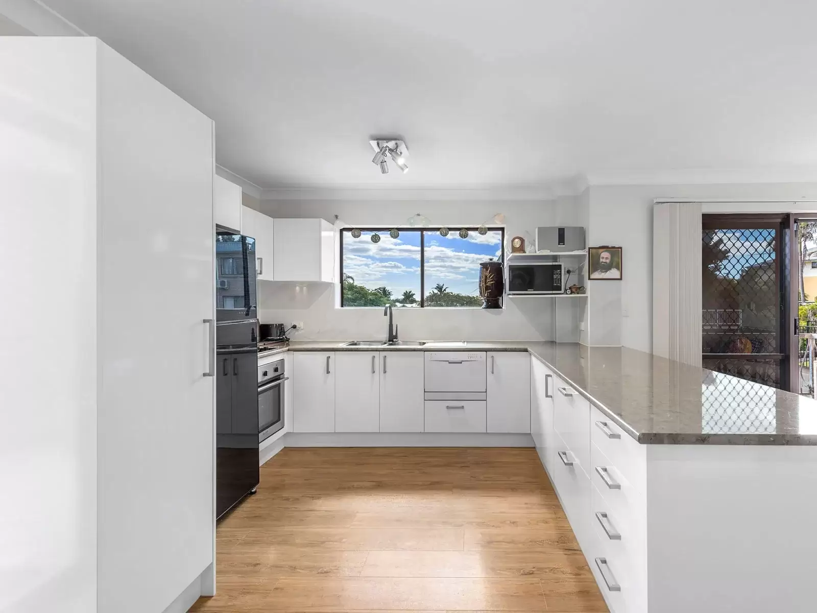 3/43 Rutland Street, Coorparoo Sold by Aurora Property - image 3