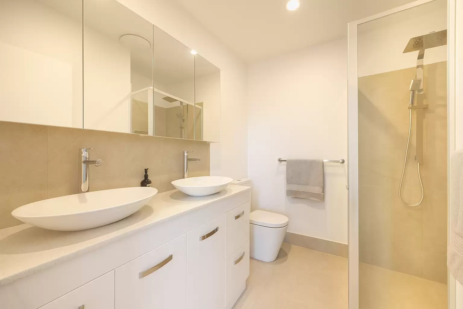 Unit 303/492 Samford Road, Gaythorne Sold by Aurora Property - image 4