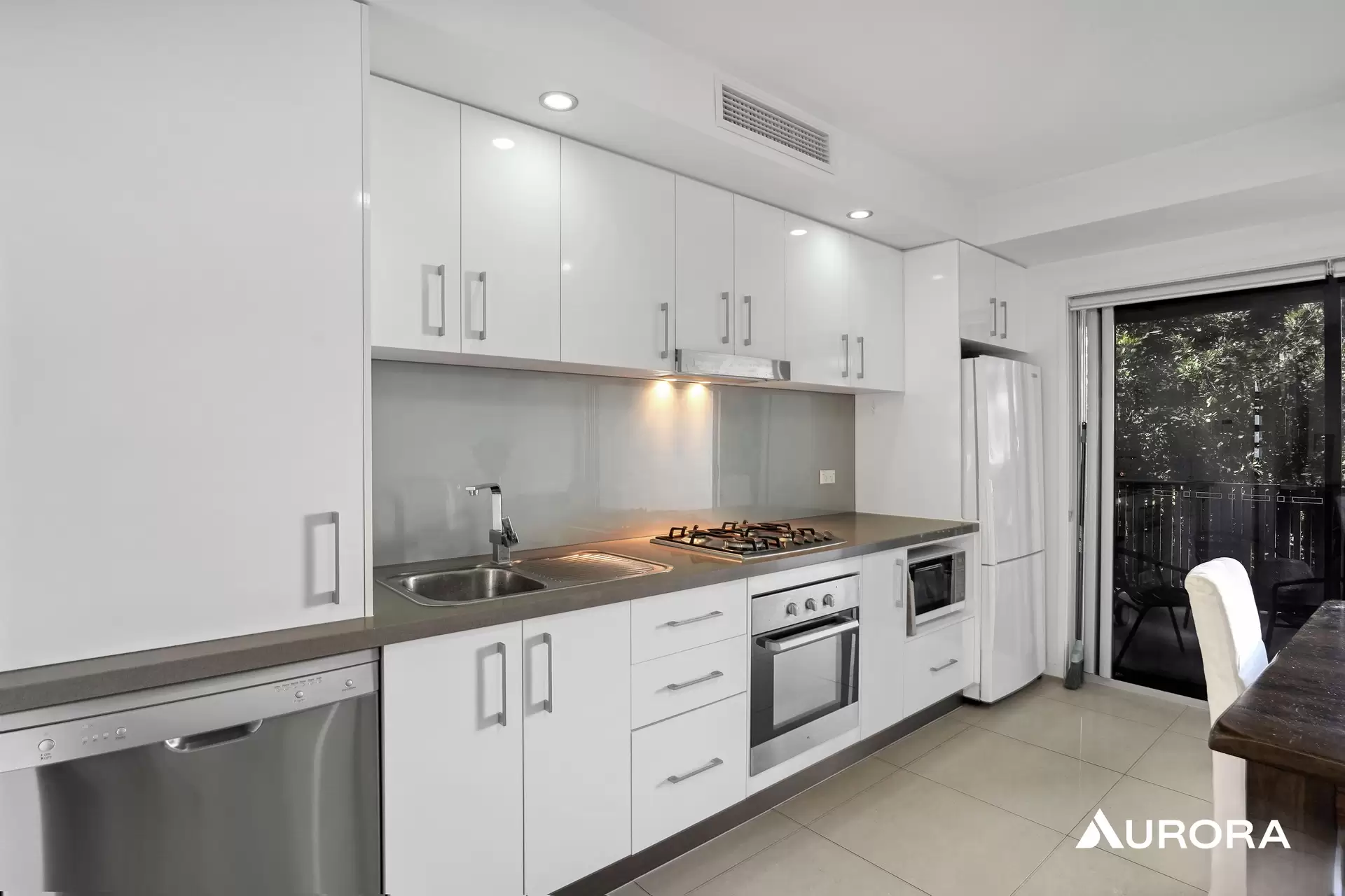 4/56 Clowes Lane, Newmarket Leased by Aurora Property - image 1