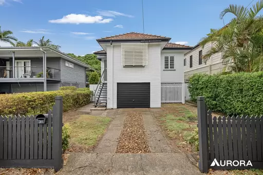 31 Cambridge Street, Bulimba Leased by Aurora Property