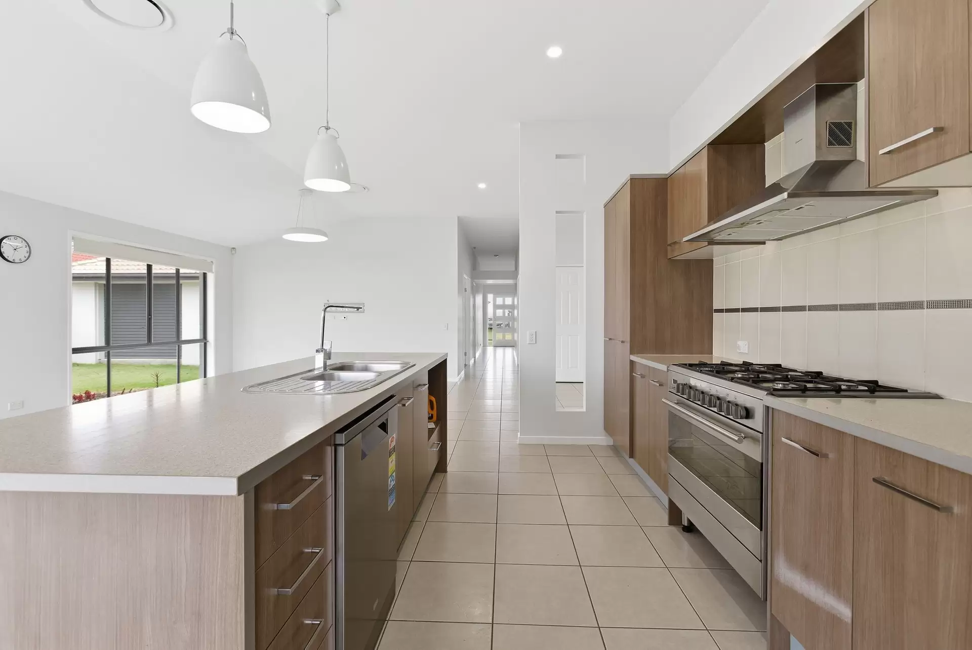 15 Coachwood Street, Redland Bay Leased by Aurora Property - image 1