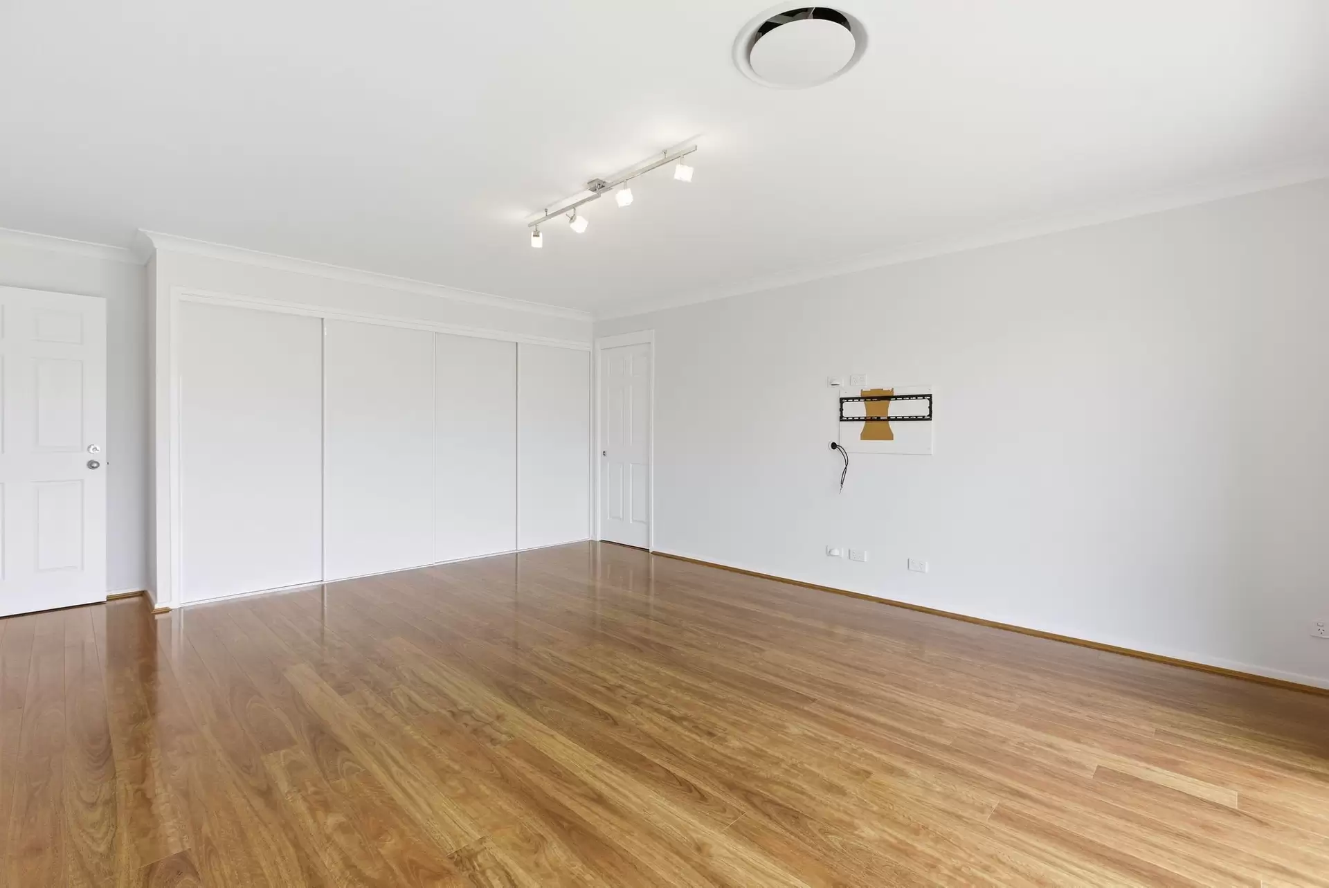 15 Coachwood Street, Redland Bay Leased by Aurora Property - image 1