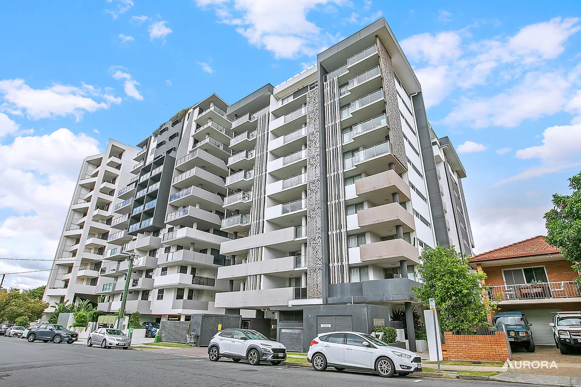 9/17 Carl Street, Woolloongabba Sold by Aurora Property - image 1