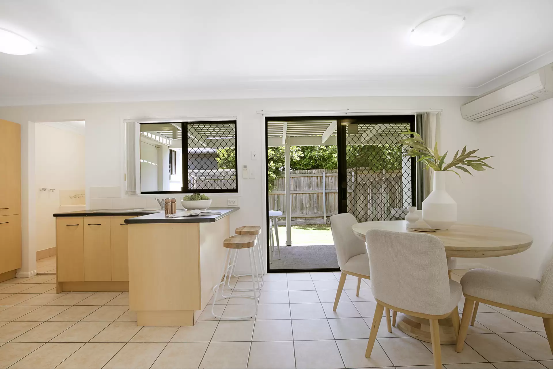2/32 Beverley Street, Morningside Sold by Aurora Property - image 1