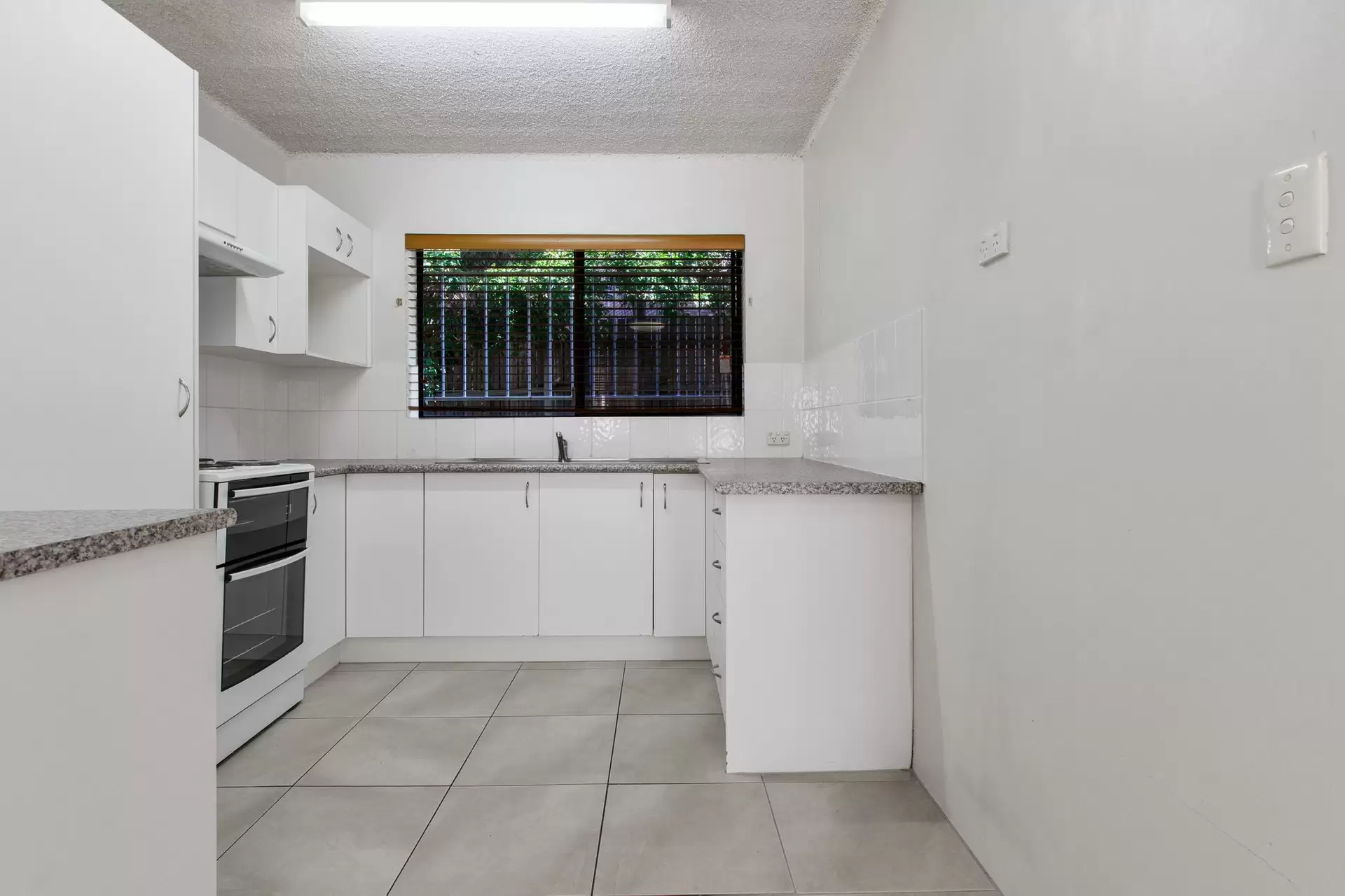 6/9 Picot Street, Kelvin Grove Leased by Aurora Property - image 1