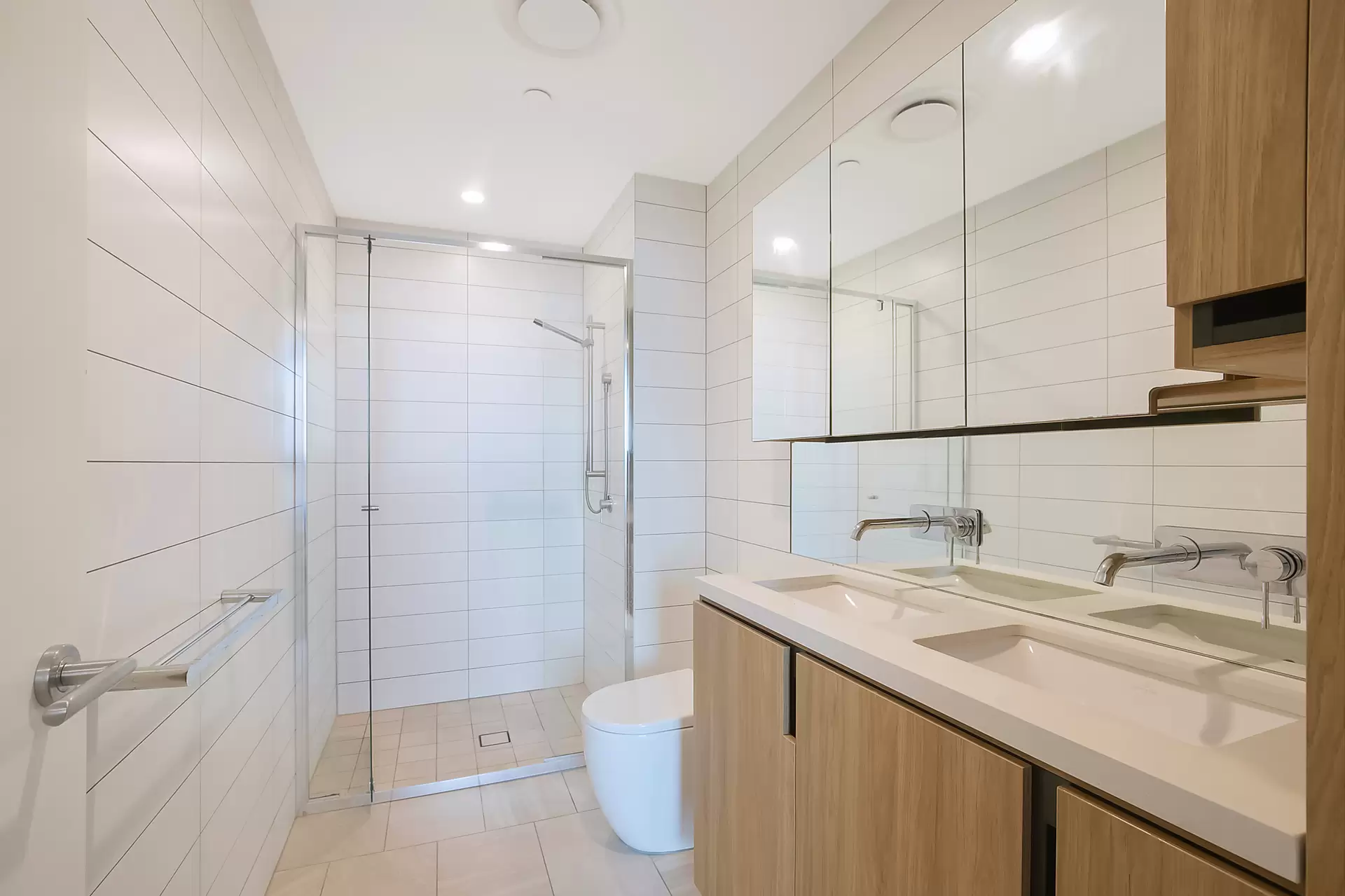 1003/25 Shafston Avenue, Kangaroo Point Sold by Aurora Property - image 1