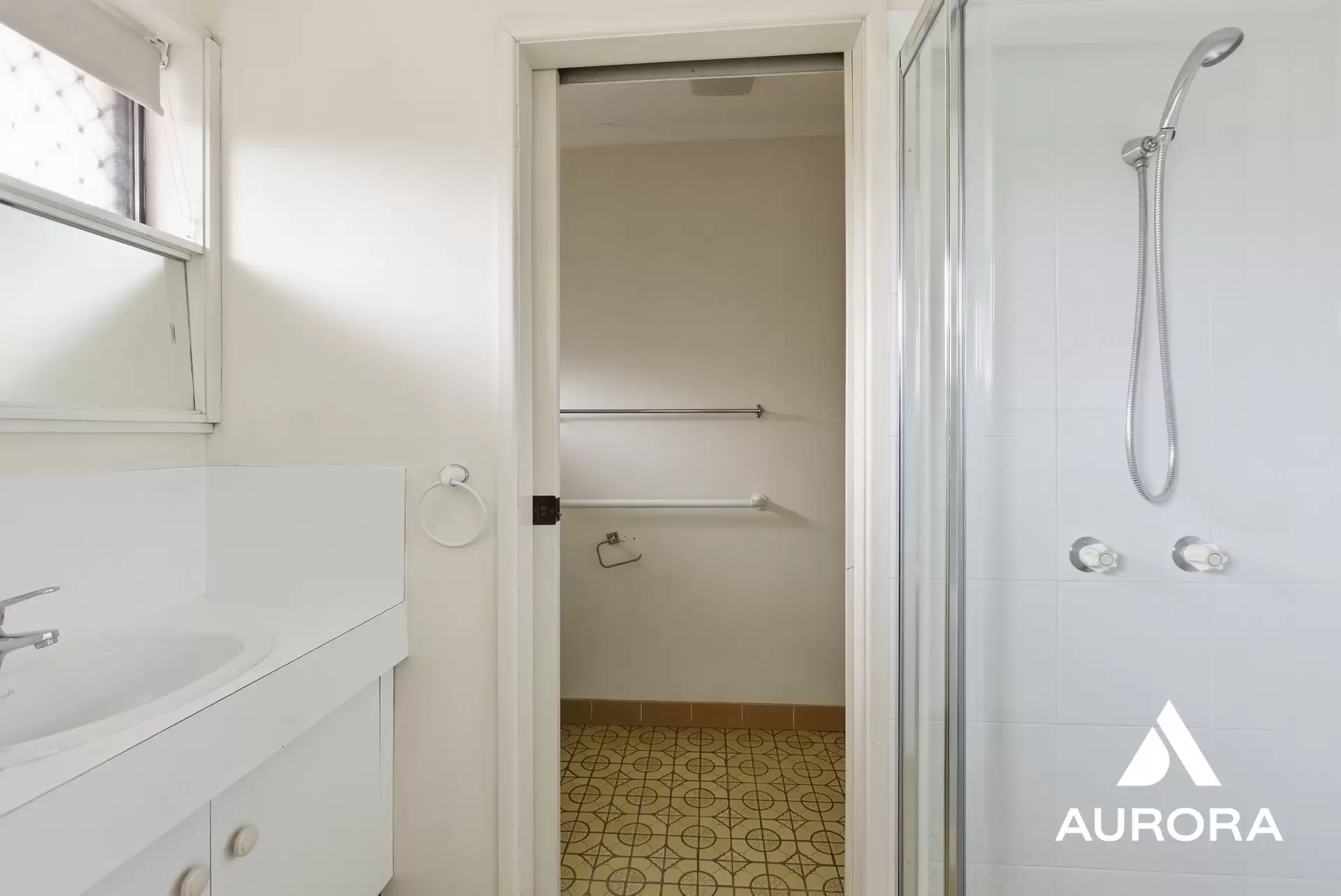 5 Igerne Crt, Carindale Leased by Aurora Property - image 1